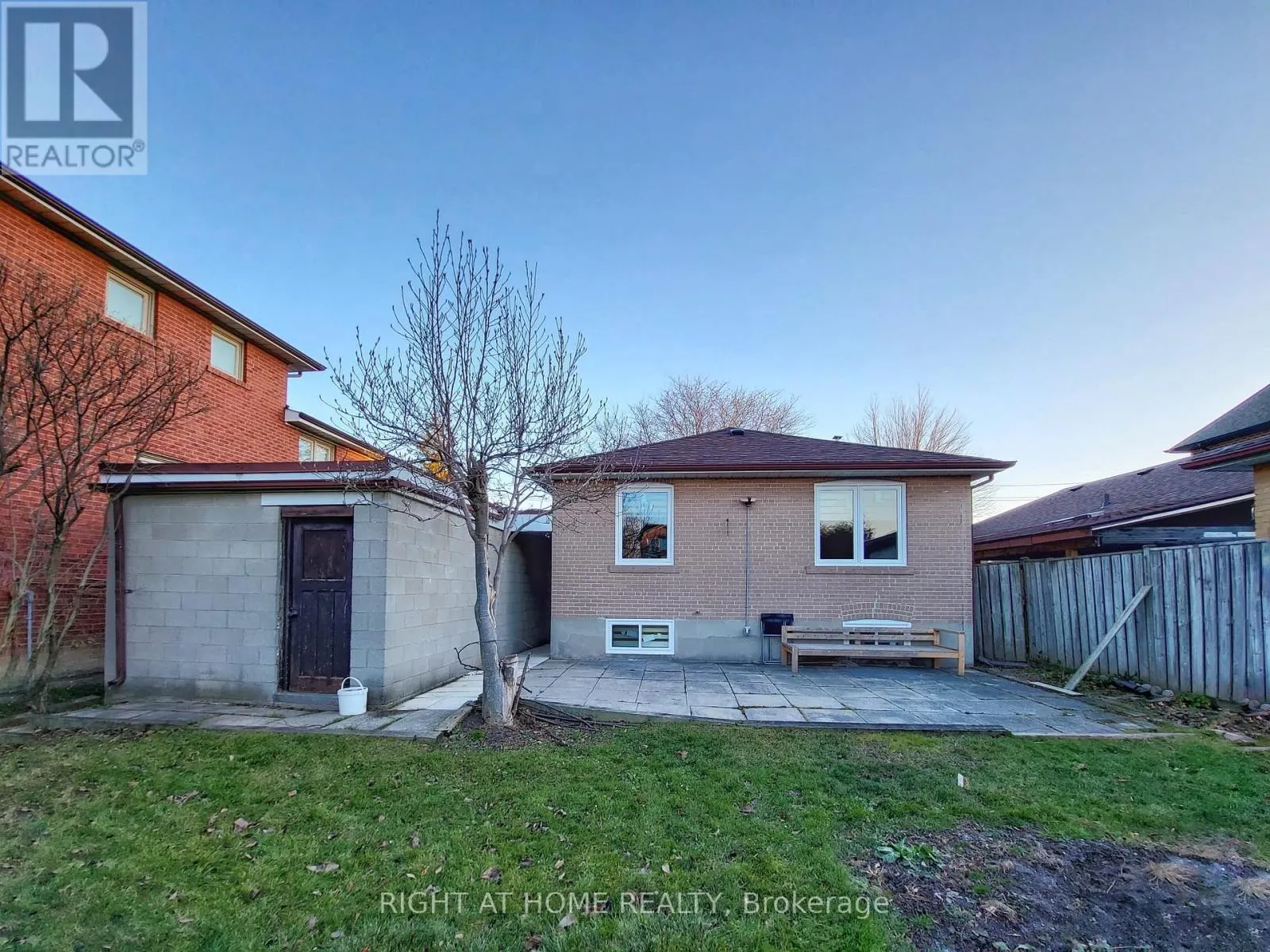 472 ELLERSLIE AVENUE