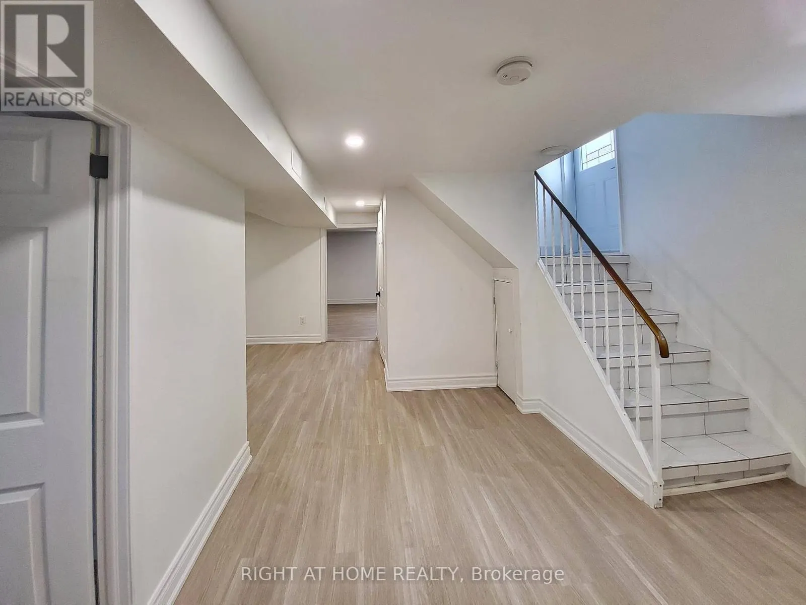 472 ELLERSLIE AVENUE