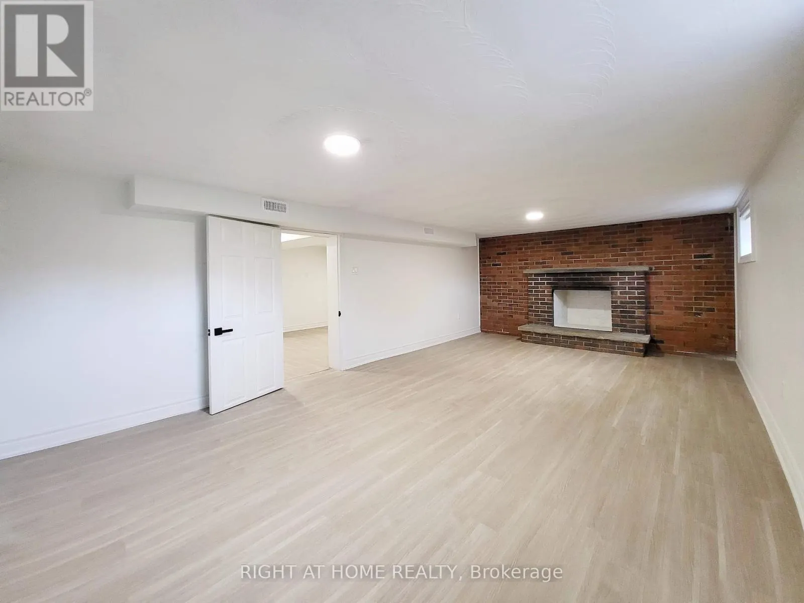 472 ELLERSLIE AVENUE