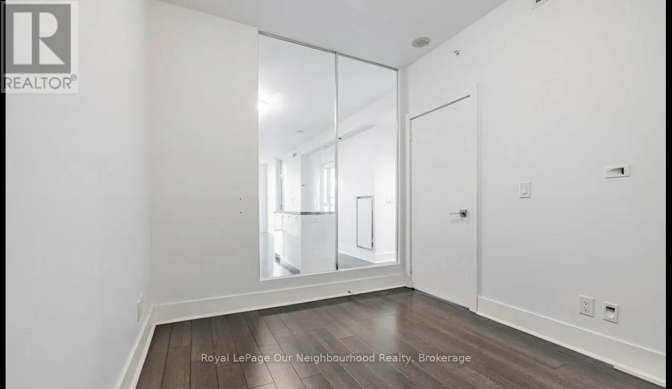 1105 - 32 DAVENPORT ROAD