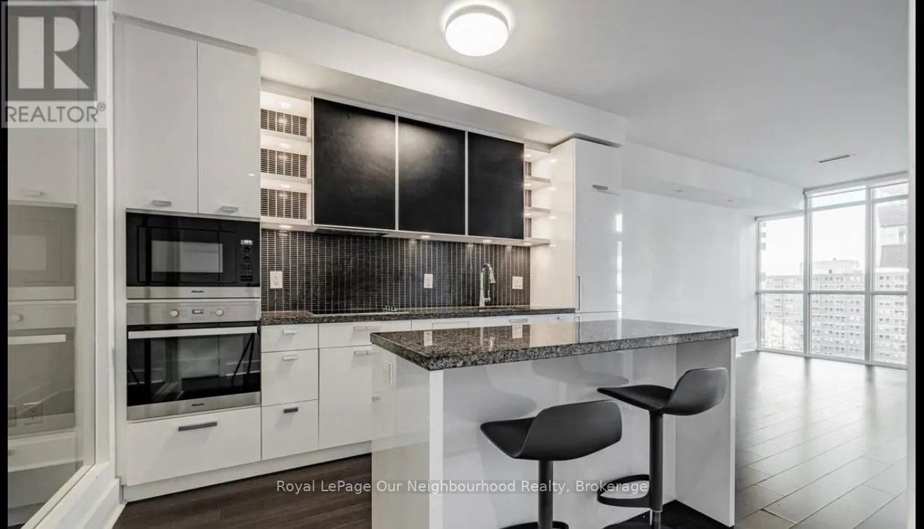 1105 - 32 DAVENPORT ROAD