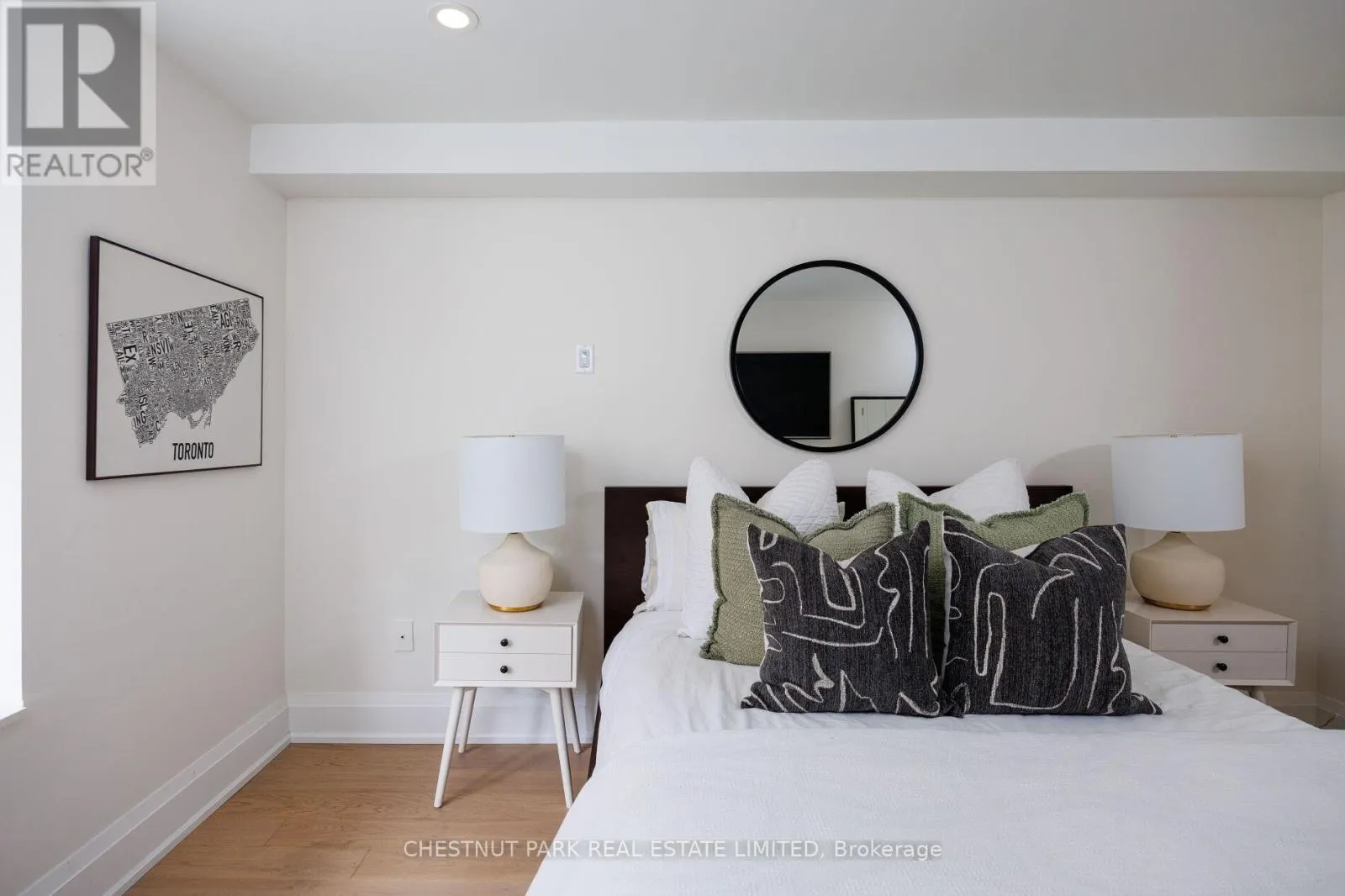 203 - 40 OAKLANDS AVENUE