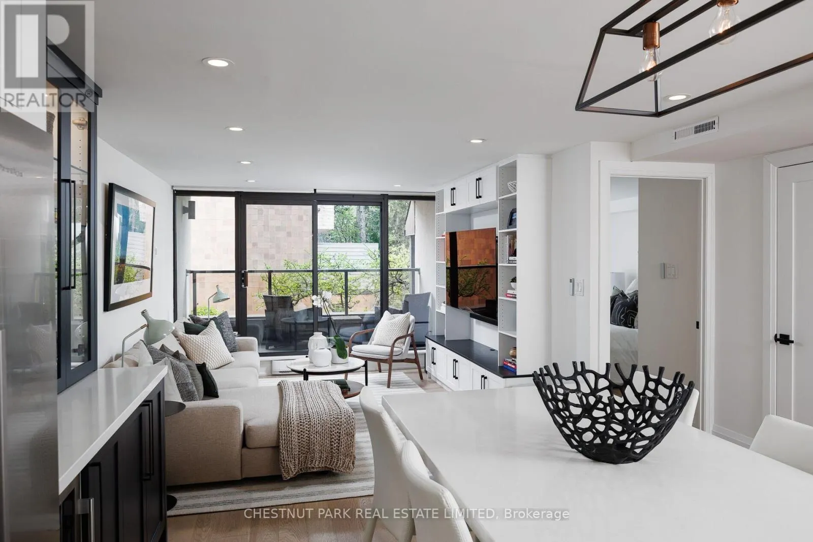 203 - 40 OAKLANDS AVENUE
