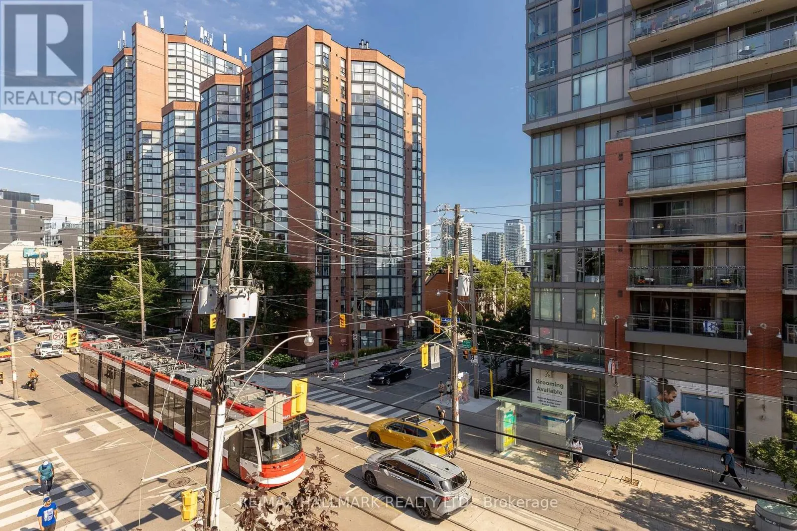 302 - 766 KING STREET W