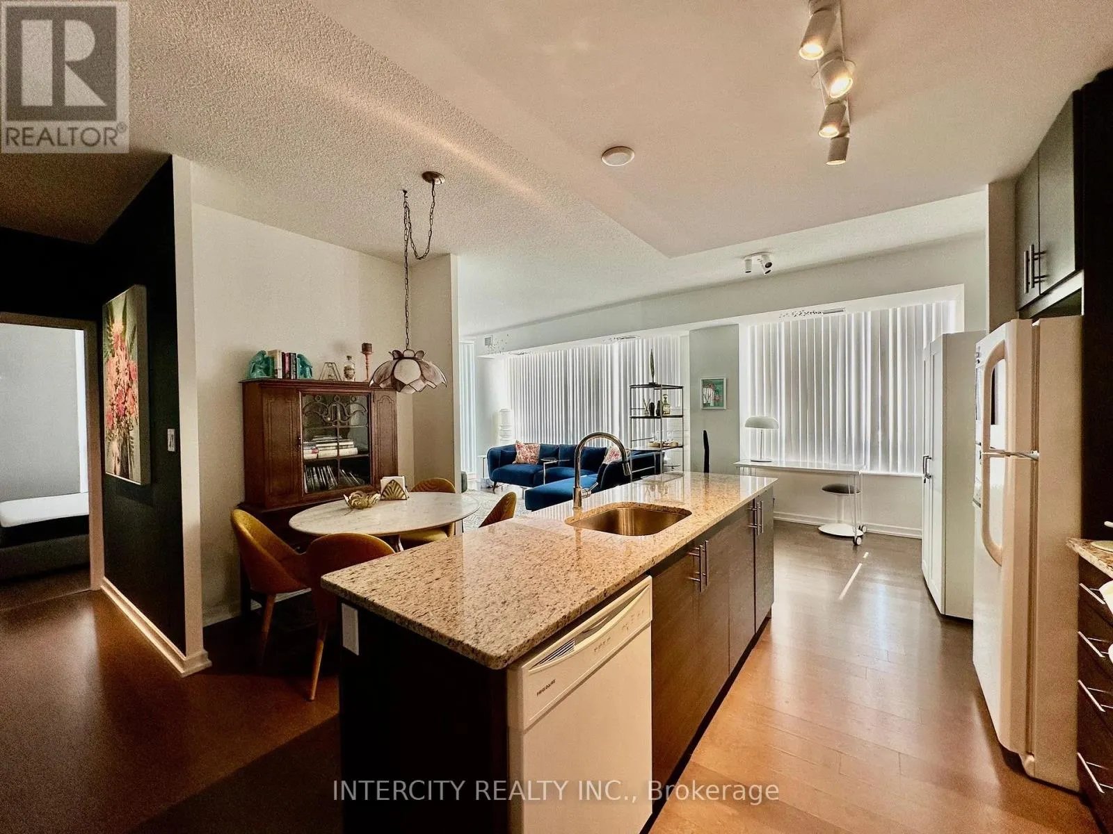 2206 - 70 FOREST MANOR ROAD