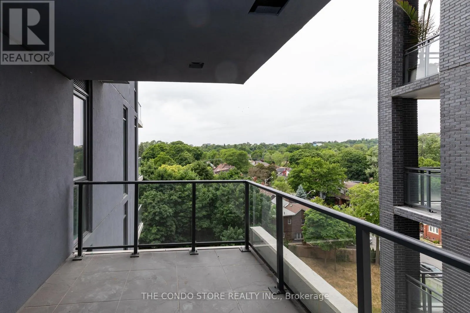 706 - 8 MANOR ROAD W