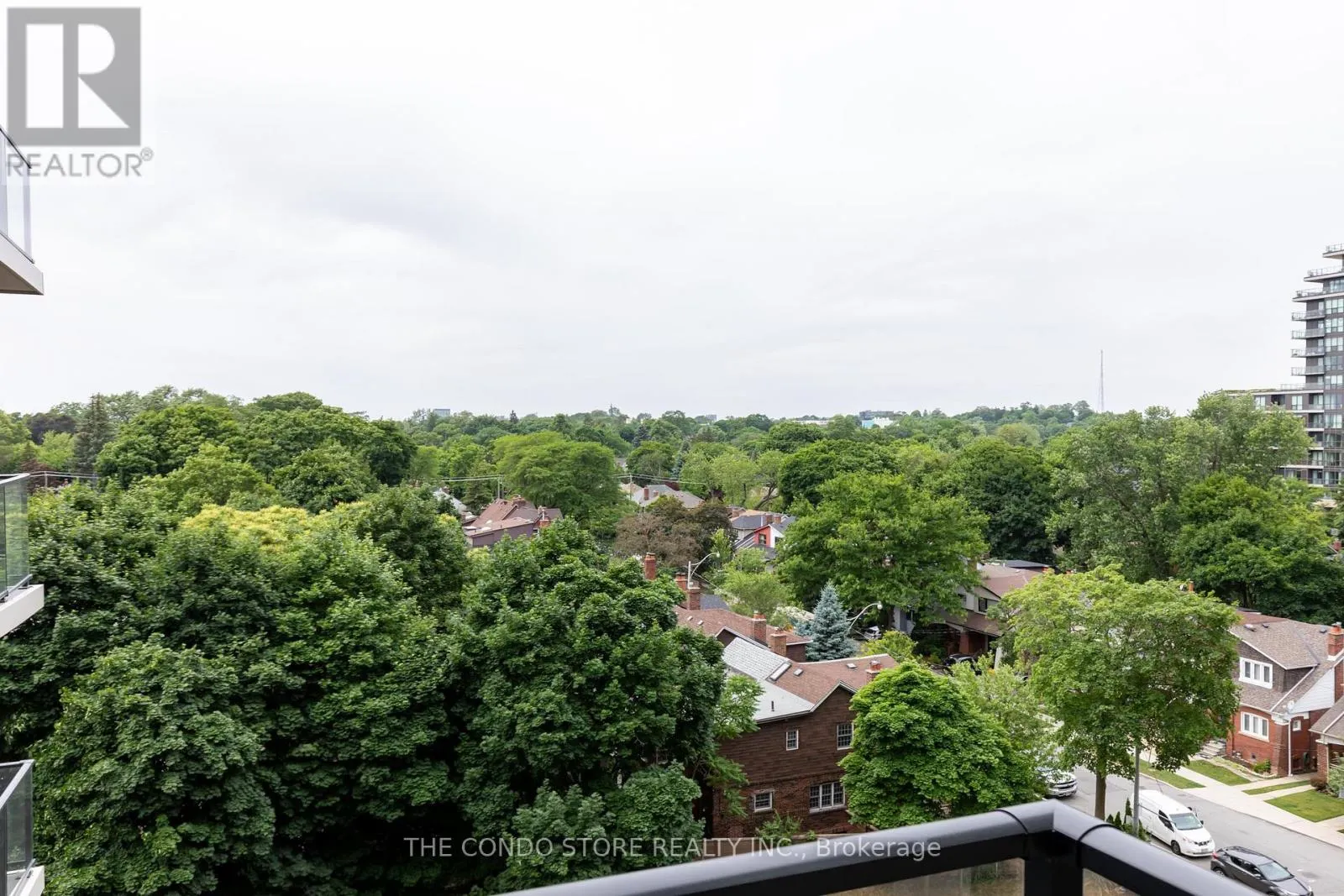 706 - 8 MANOR ROAD W