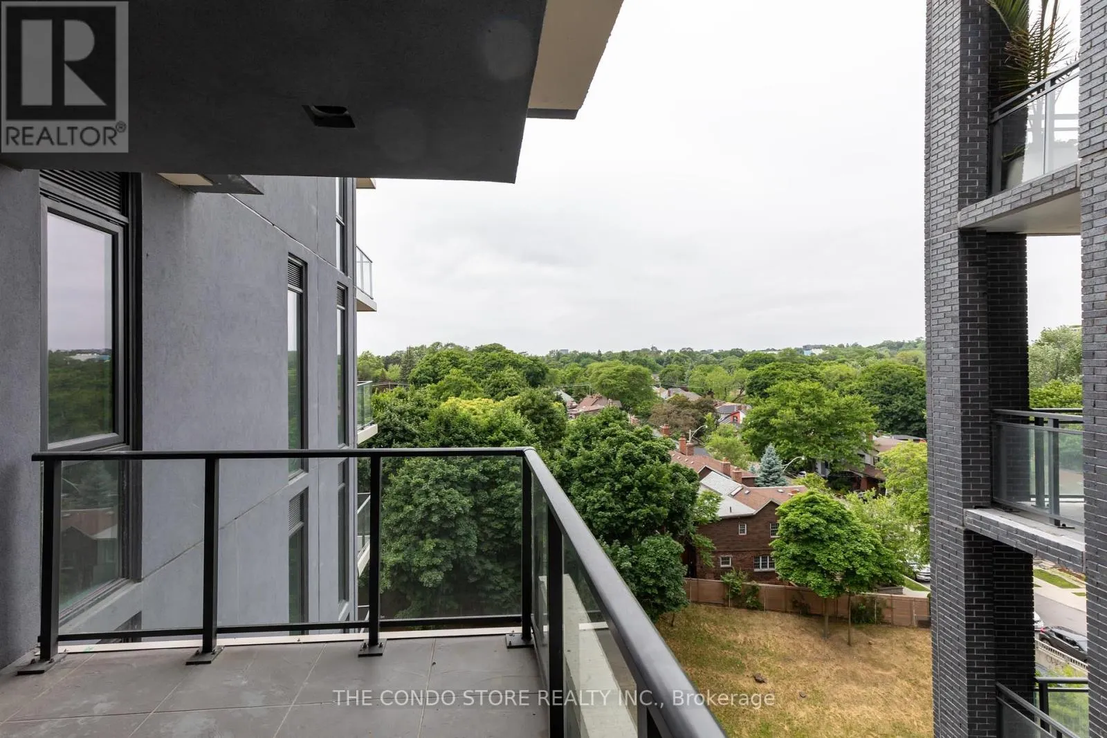 706 - 8 MANOR ROAD W
