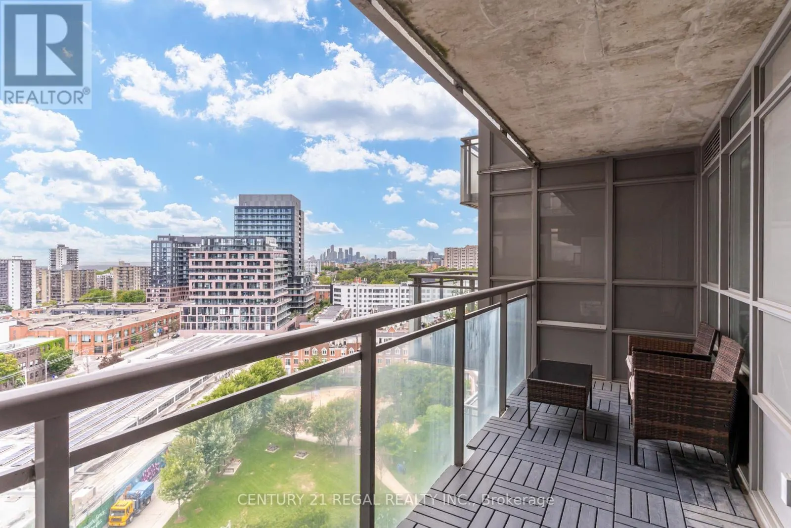 1411 - 38 JOE SHUSTER WAY