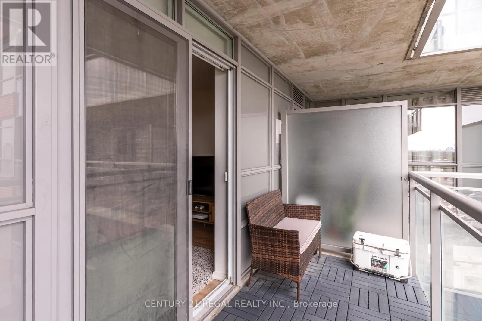 1411 - 38 JOE SHUSTER WAY