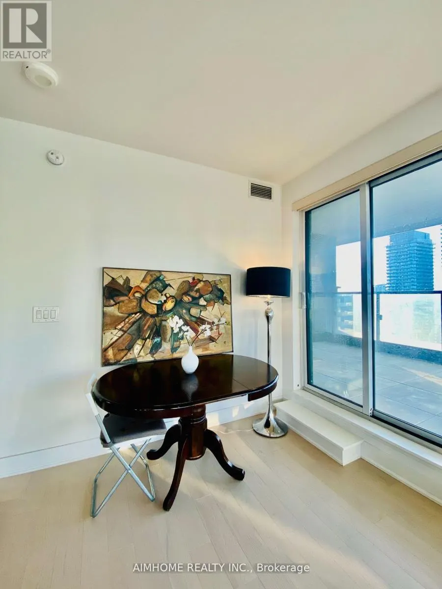 3208 - 955 BAY STREET