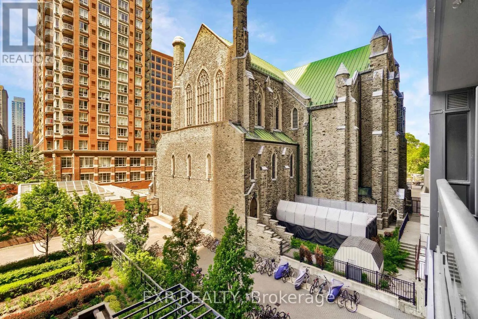 308 - 28 TED ROGERS WAY