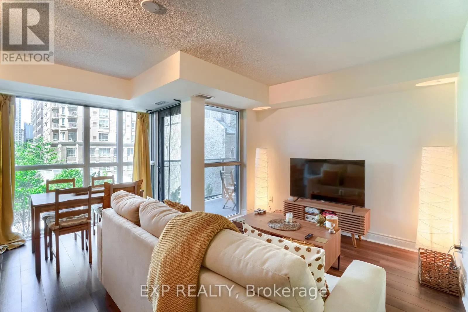 308 - 28 TED ROGERS WAY