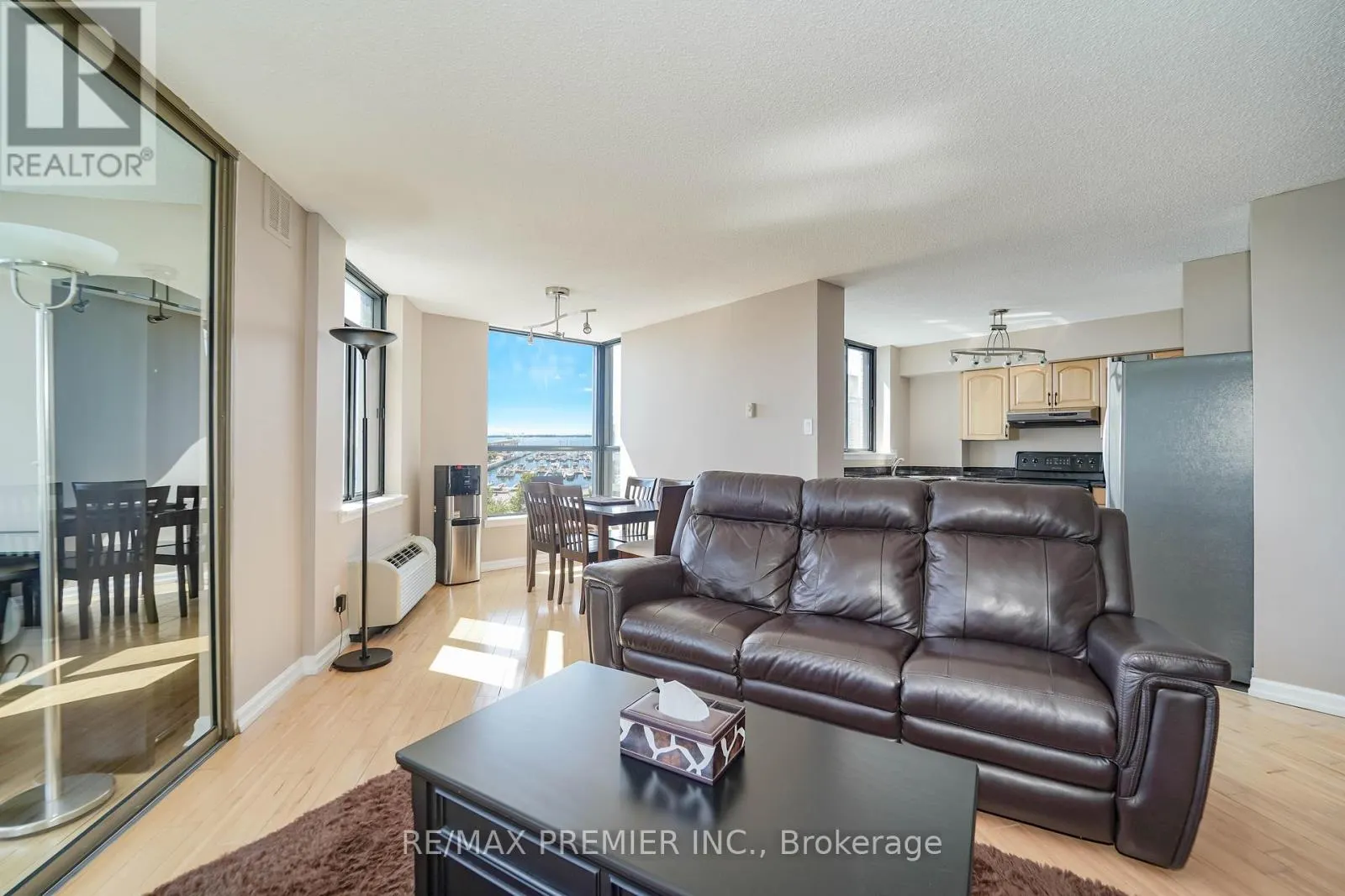 UNIT 601 - 250 QUEENS QUAY BOULEVARD W