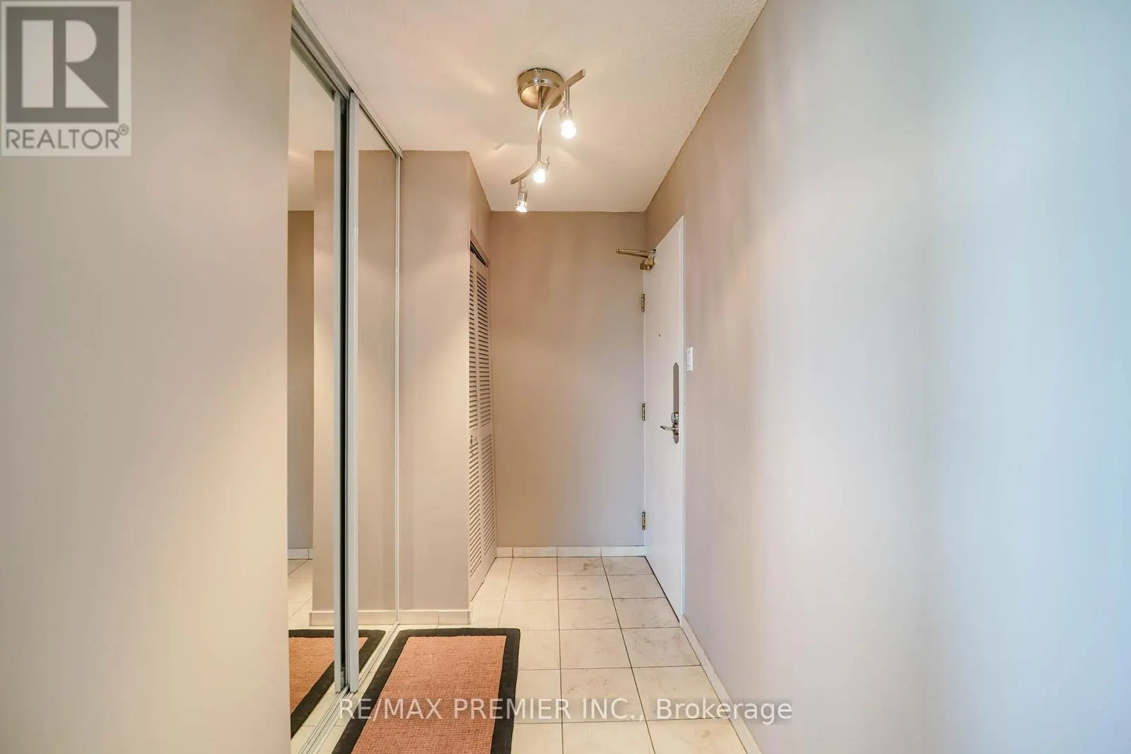 UNIT 601 - 250 QUEENS QUAY BOULEVARD W