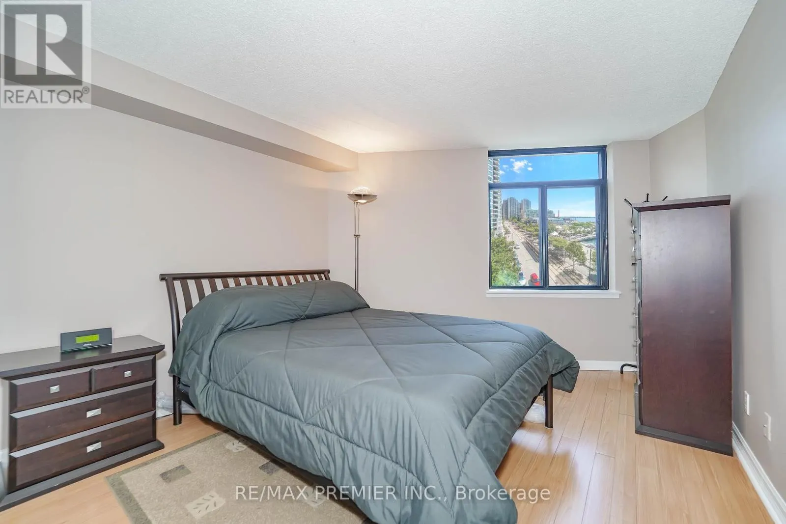 UNIT 601 - 250 QUEENS QUAY BOULEVARD W