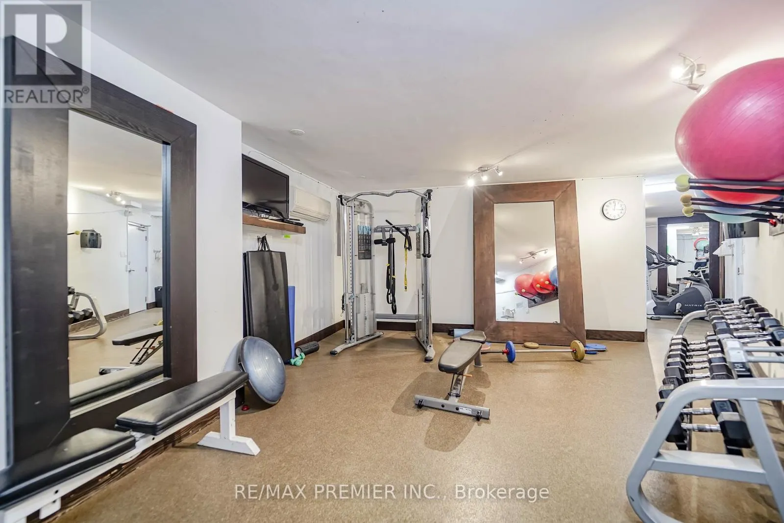 UNIT 601 - 250 QUEENS QUAY BOULEVARD W