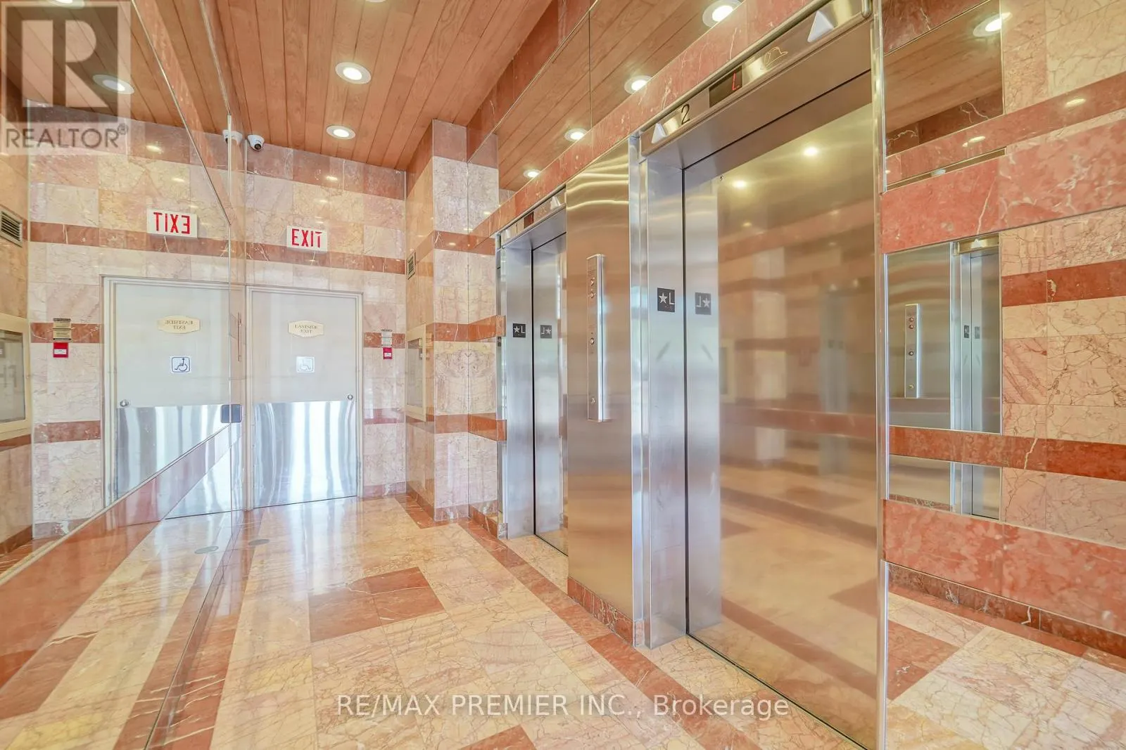 UNIT 601 - 250 QUEENS QUAY BOULEVARD W
