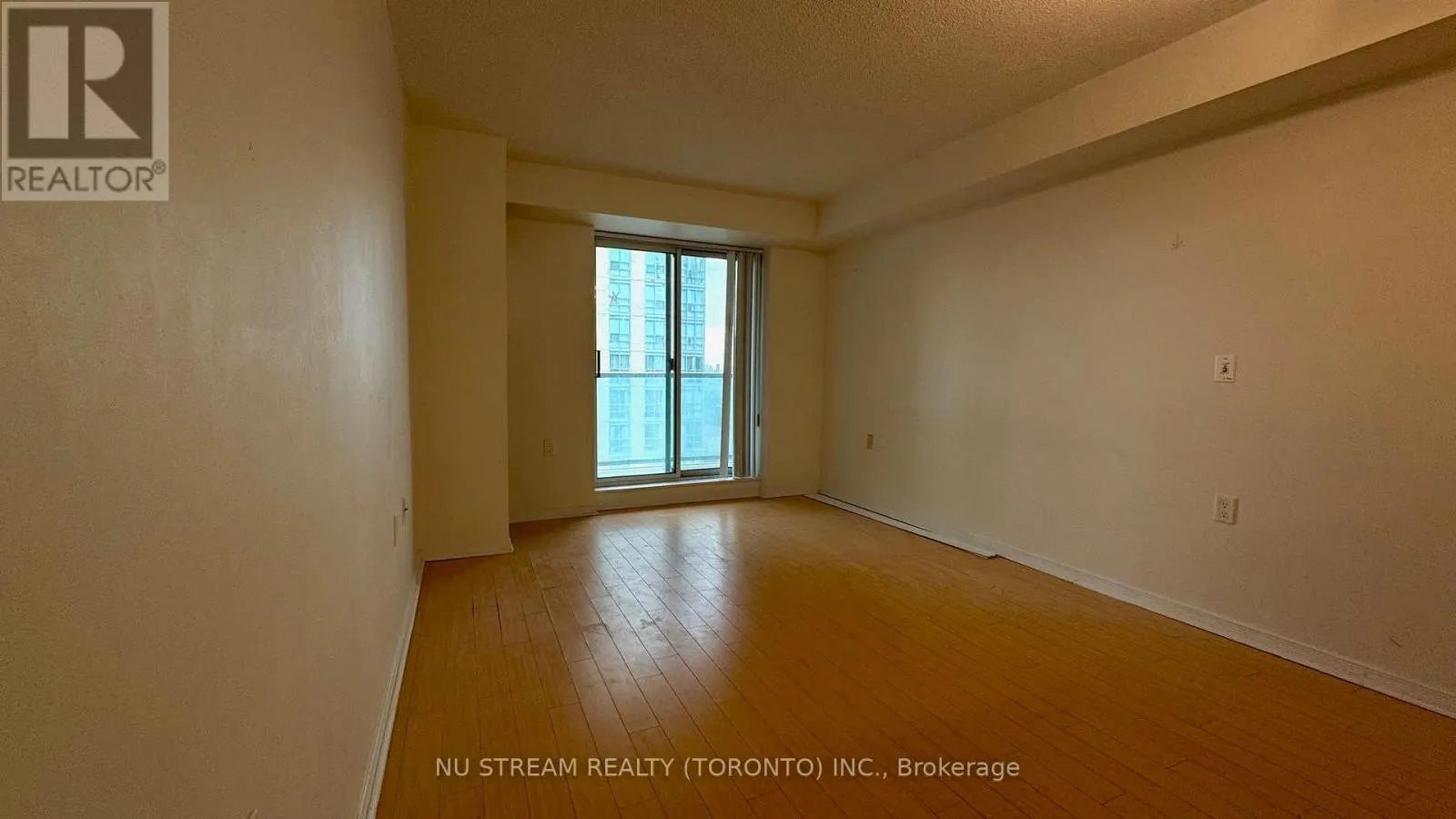 1106 - 20 OLIVE AVENUE