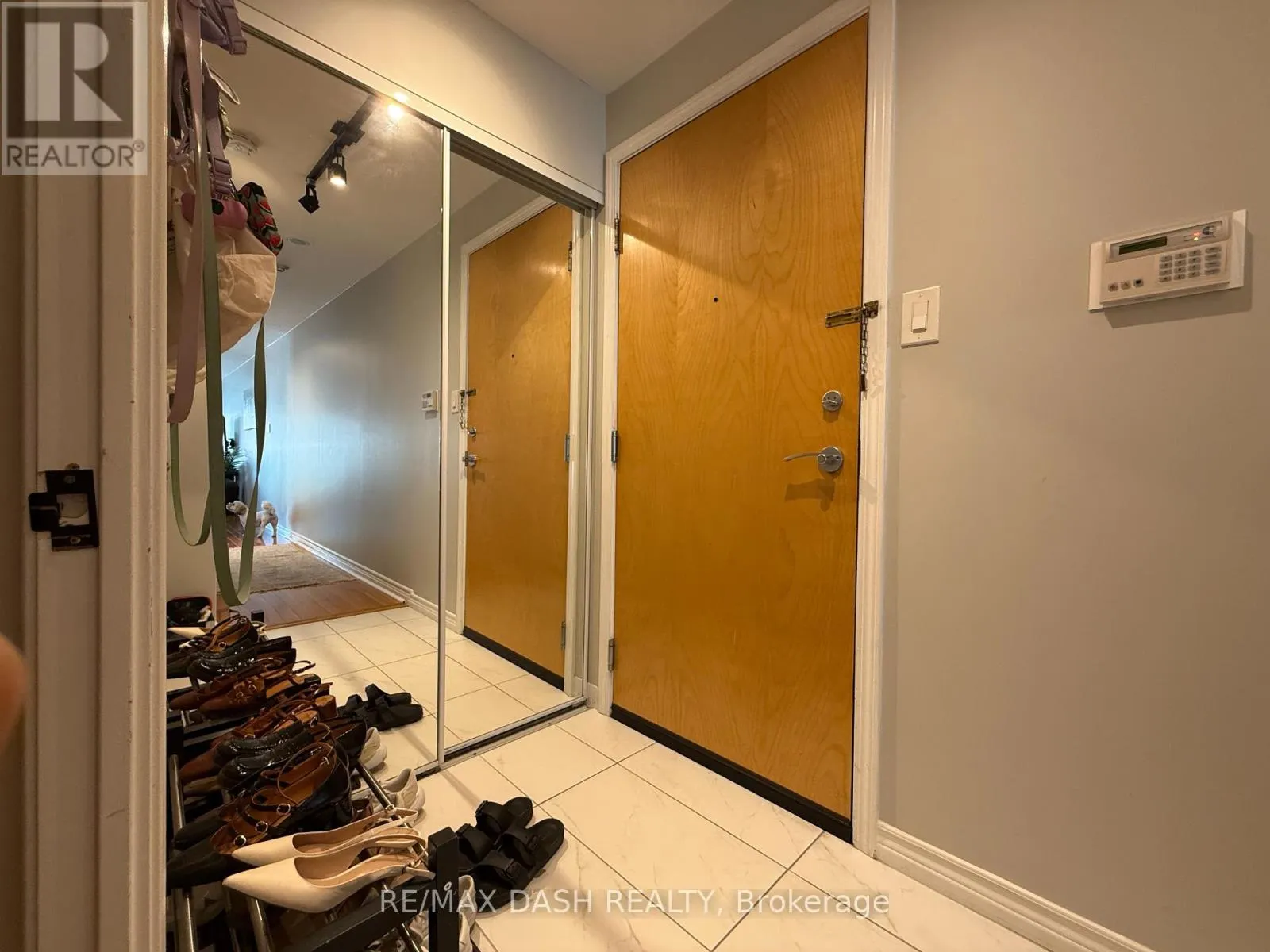 718 - 600 QUEENS QUAY W