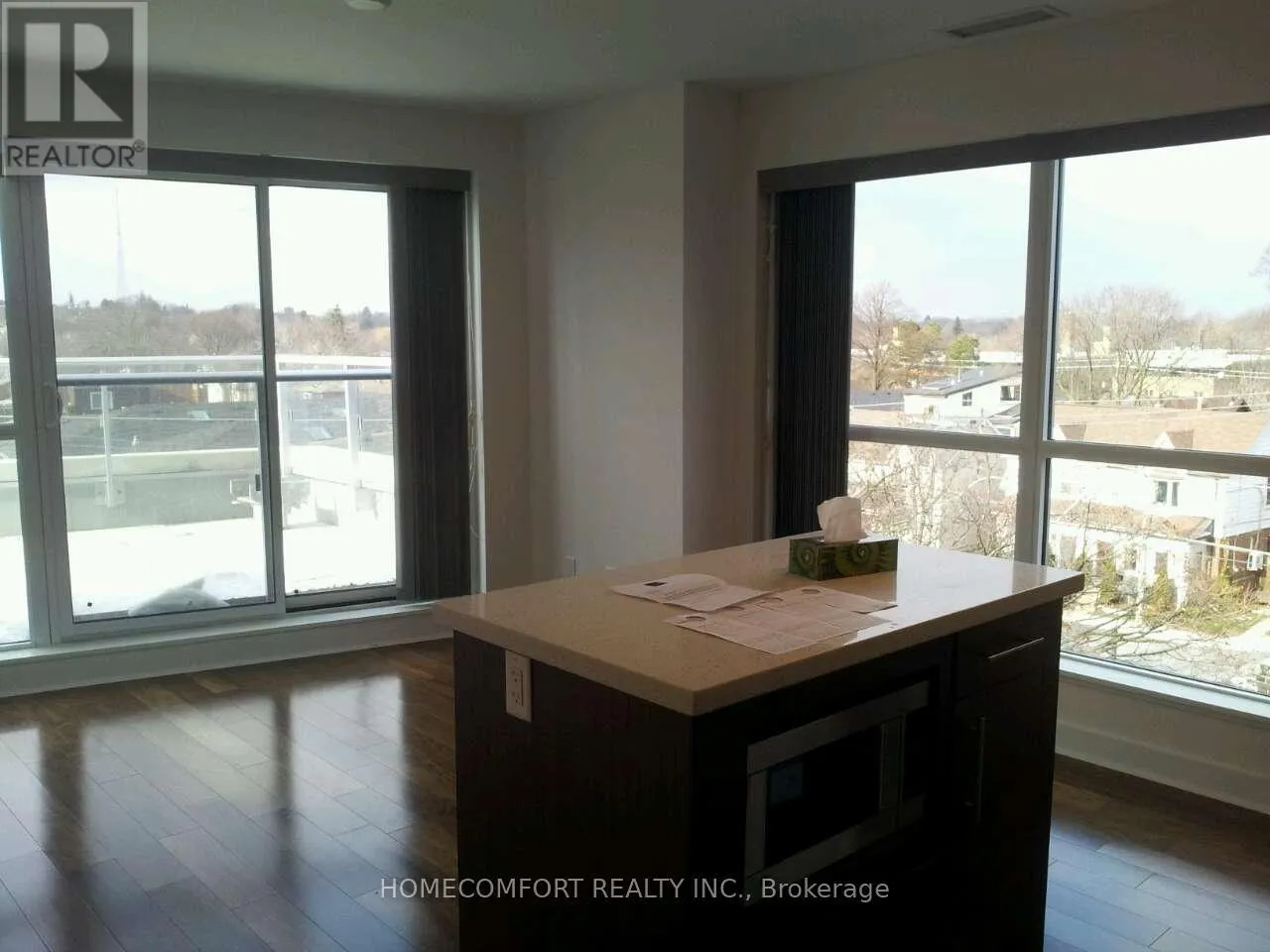 405 - 58 ORCHARD VIEW BOULEVARD