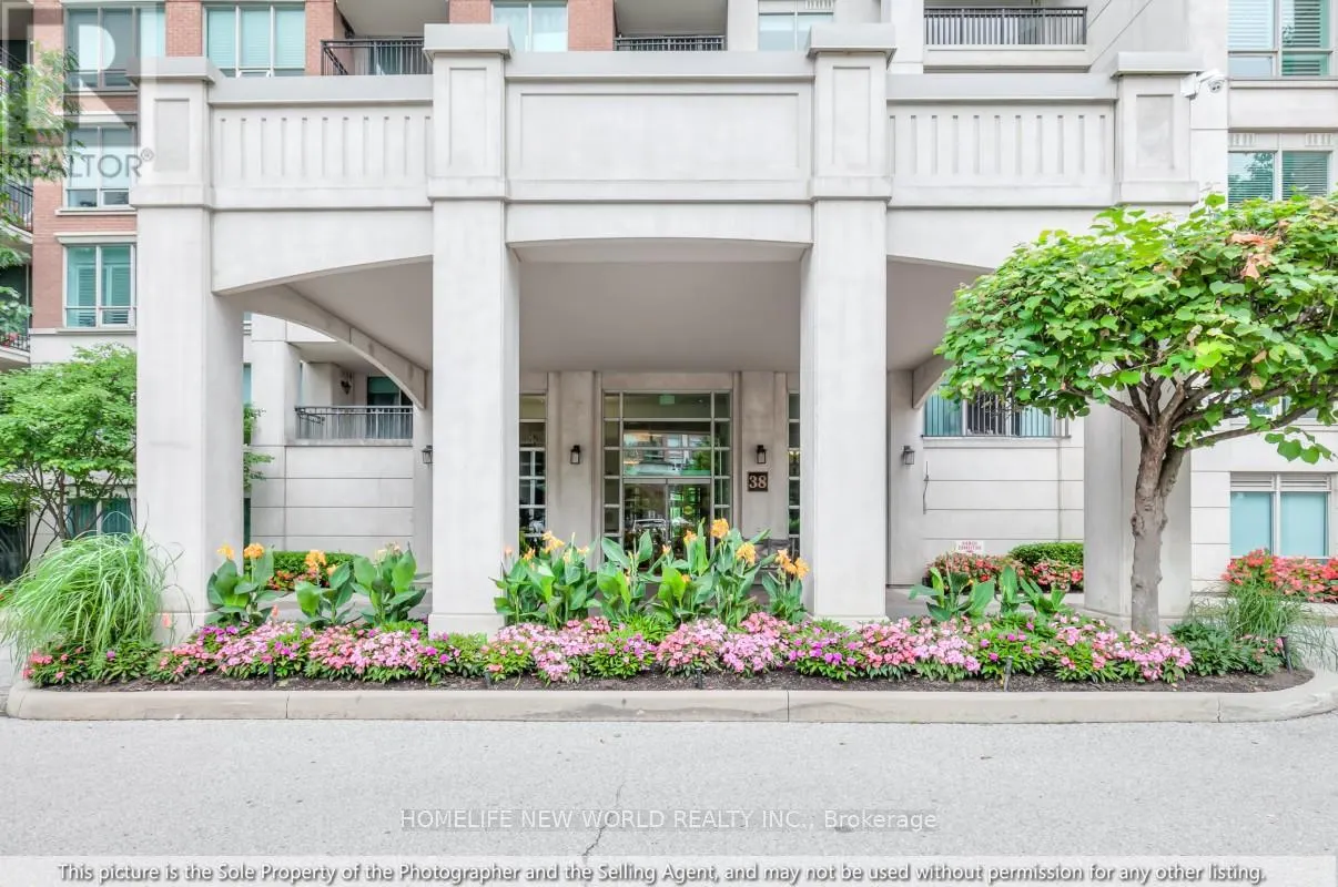 207 - 38 WILLIAM CARSON CRESCENT