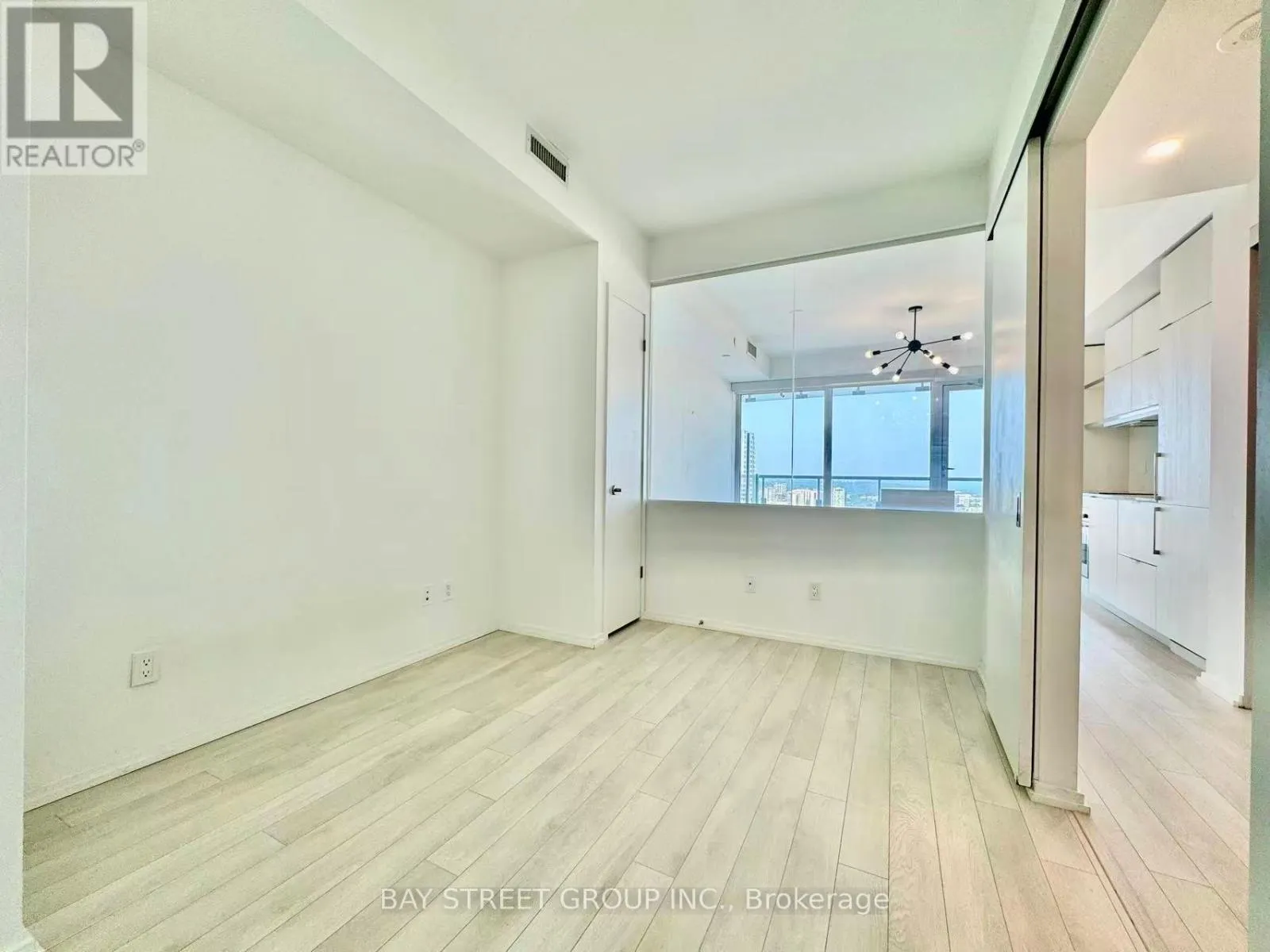 4003 - 197 YONGE STREET