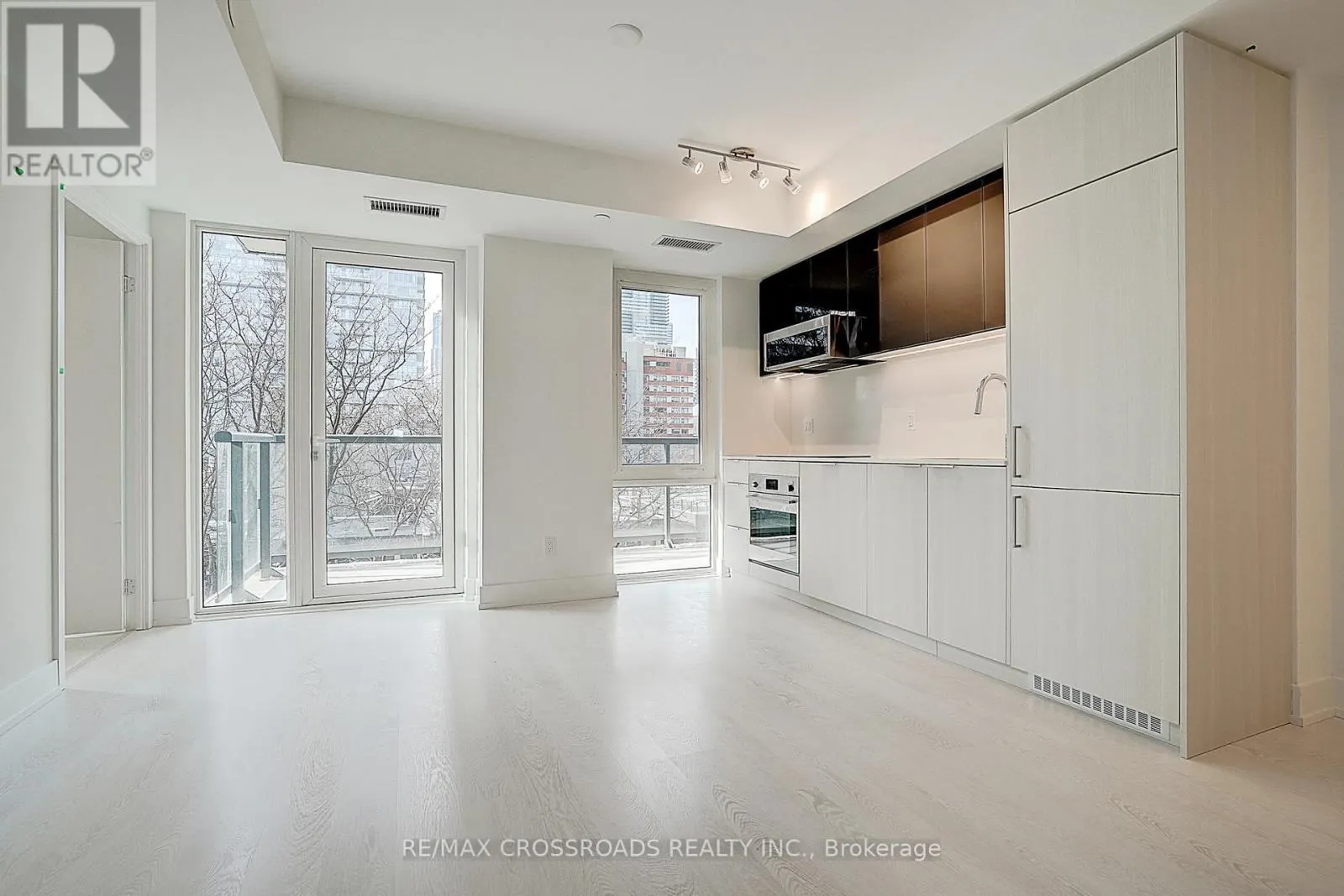 520 - 308 JARVIS STREET