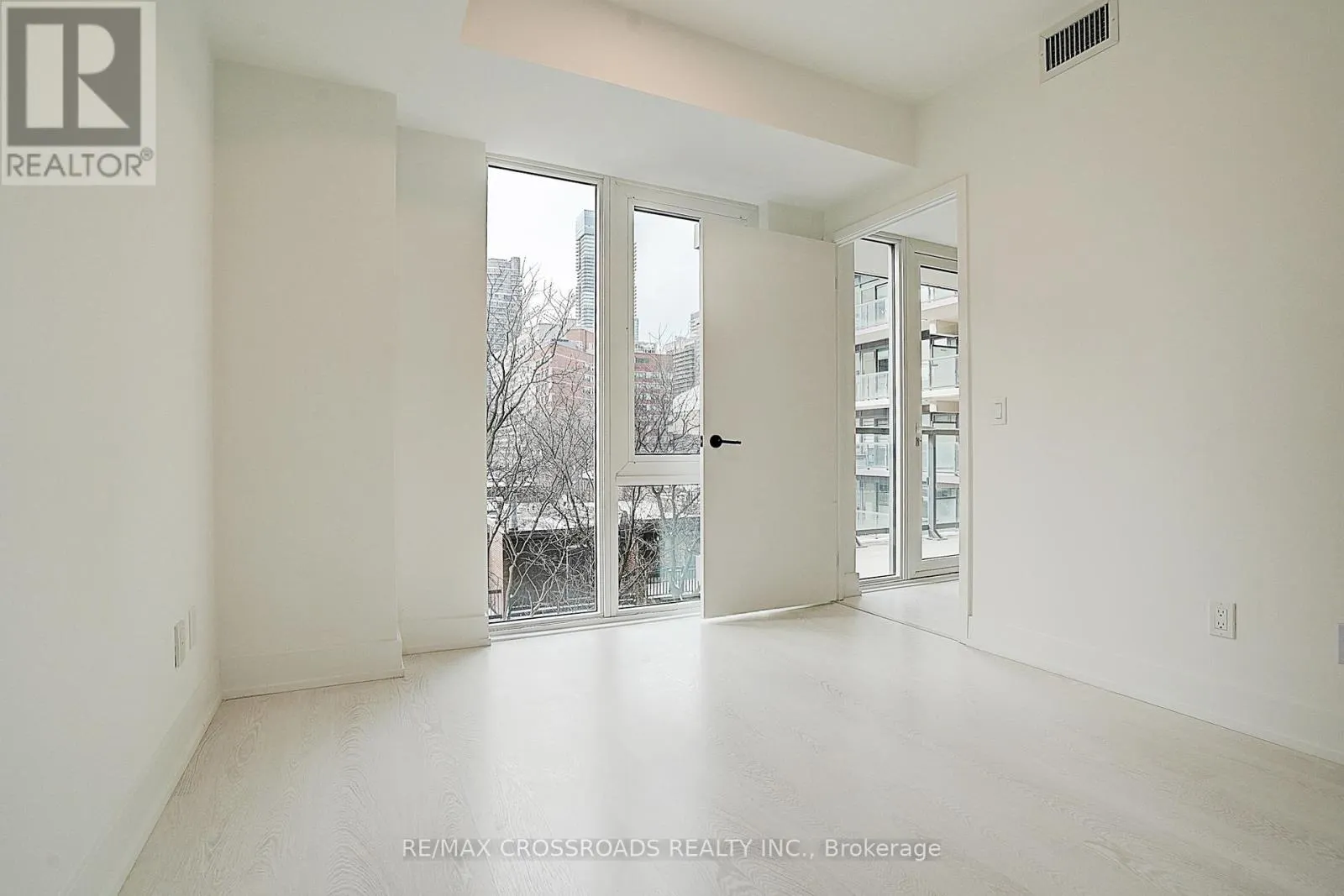 520 - 308 JARVIS STREET