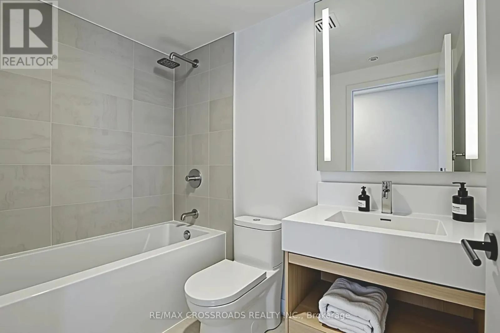 520 - 308 JARVIS STREET