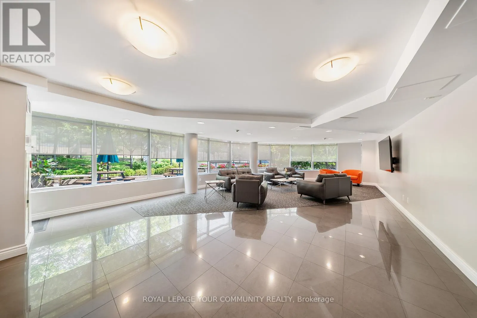 716 - 18 VALLEY WOODS ROAD