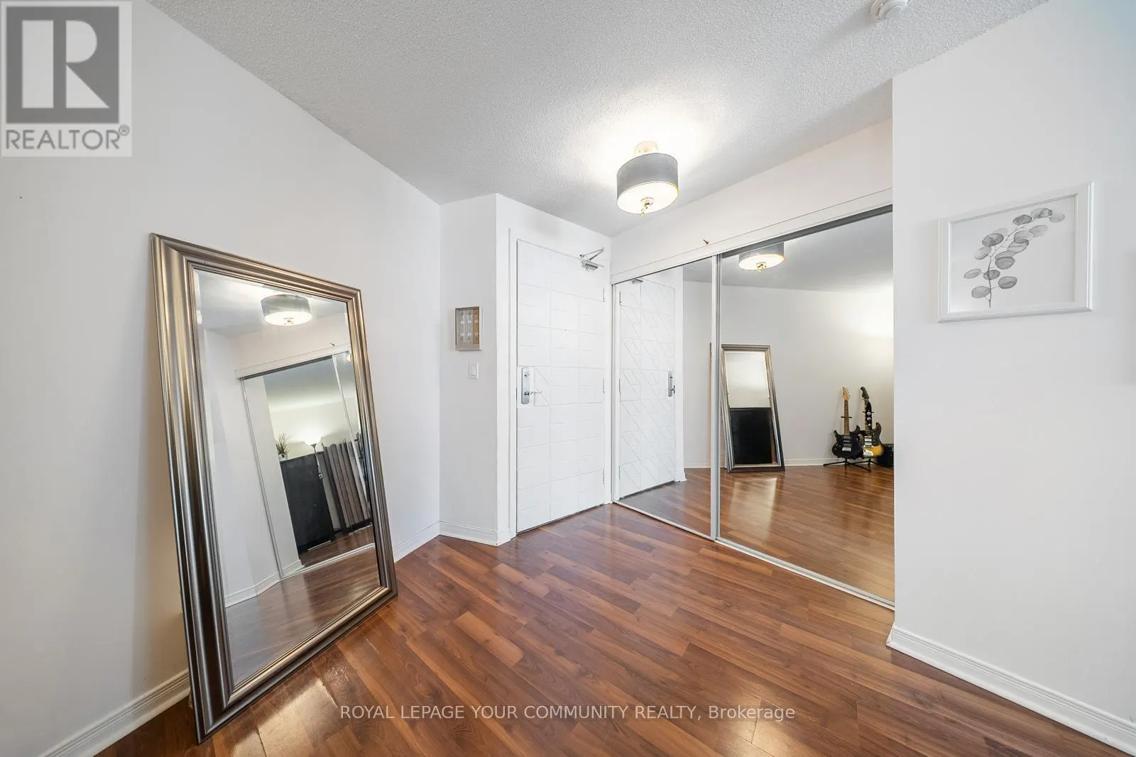 716 - 18 VALLEY WOODS ROAD