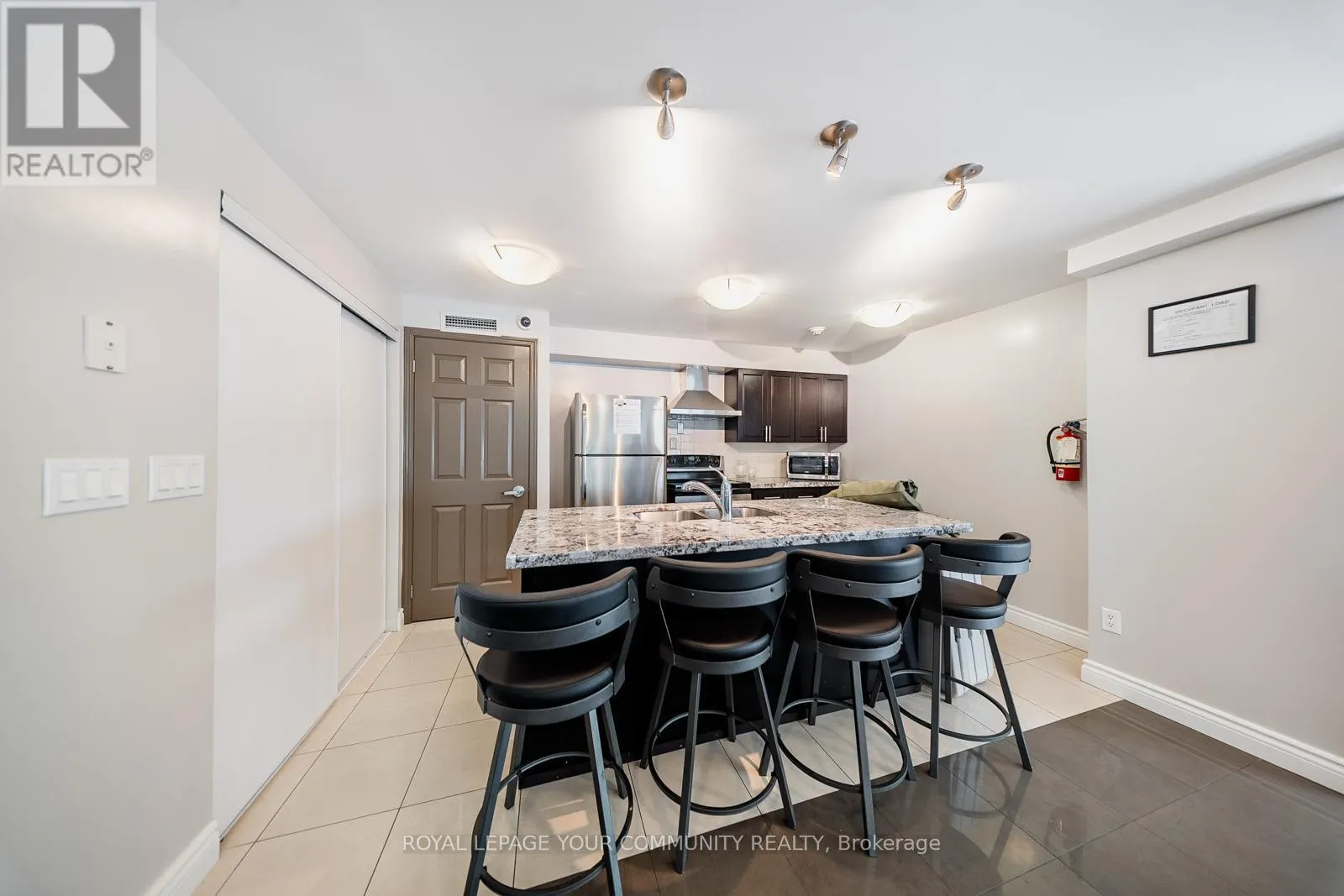 716 - 18 VALLEY WOODS ROAD