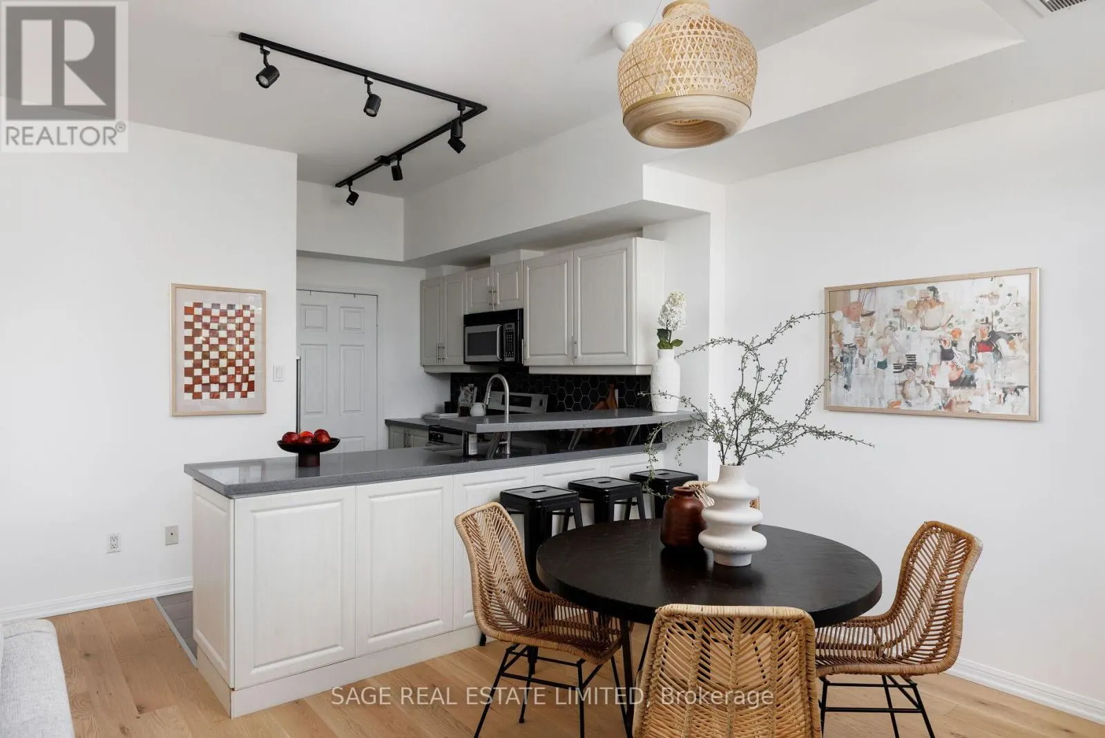615 - 550 FRONT STREET W