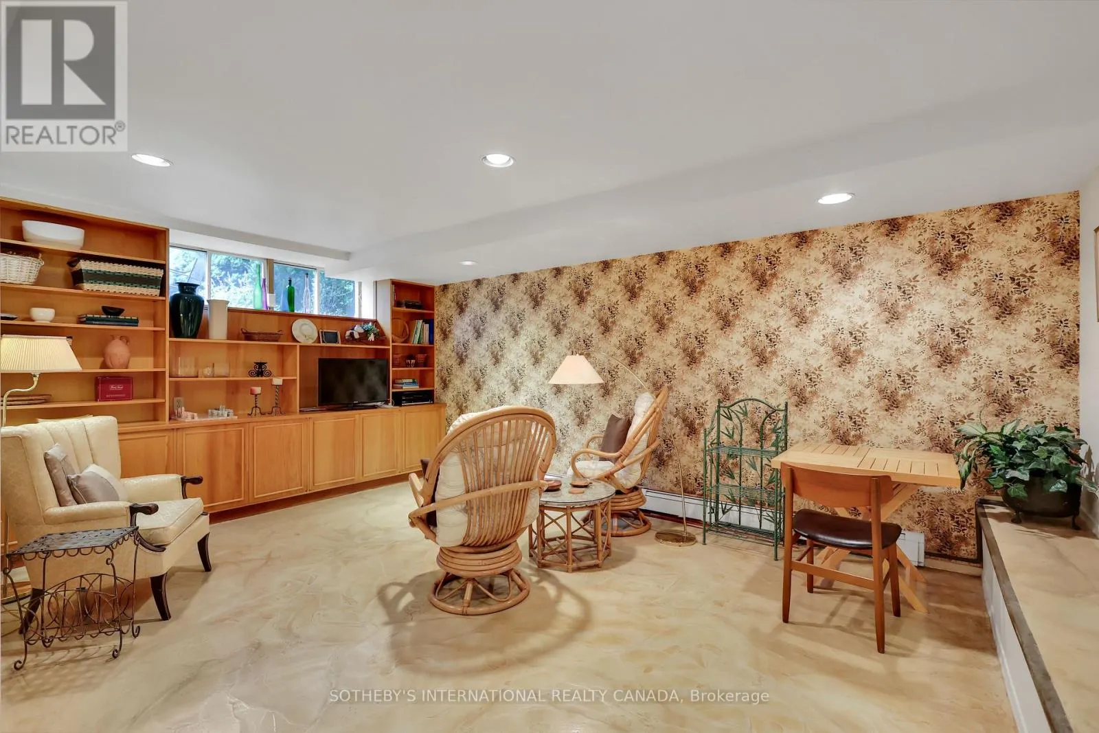 72 JEDBURGH ROAD