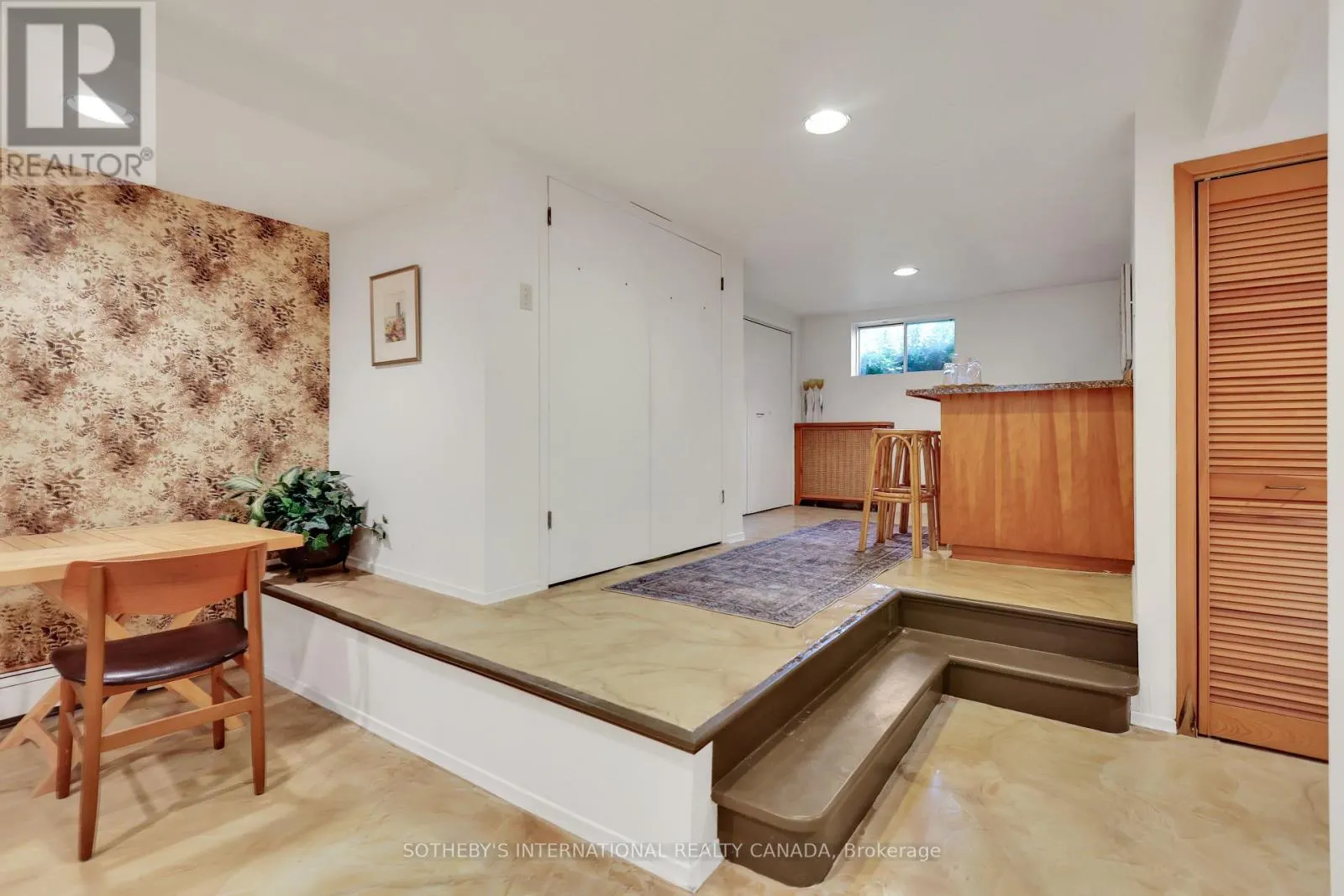 72 JEDBURGH ROAD