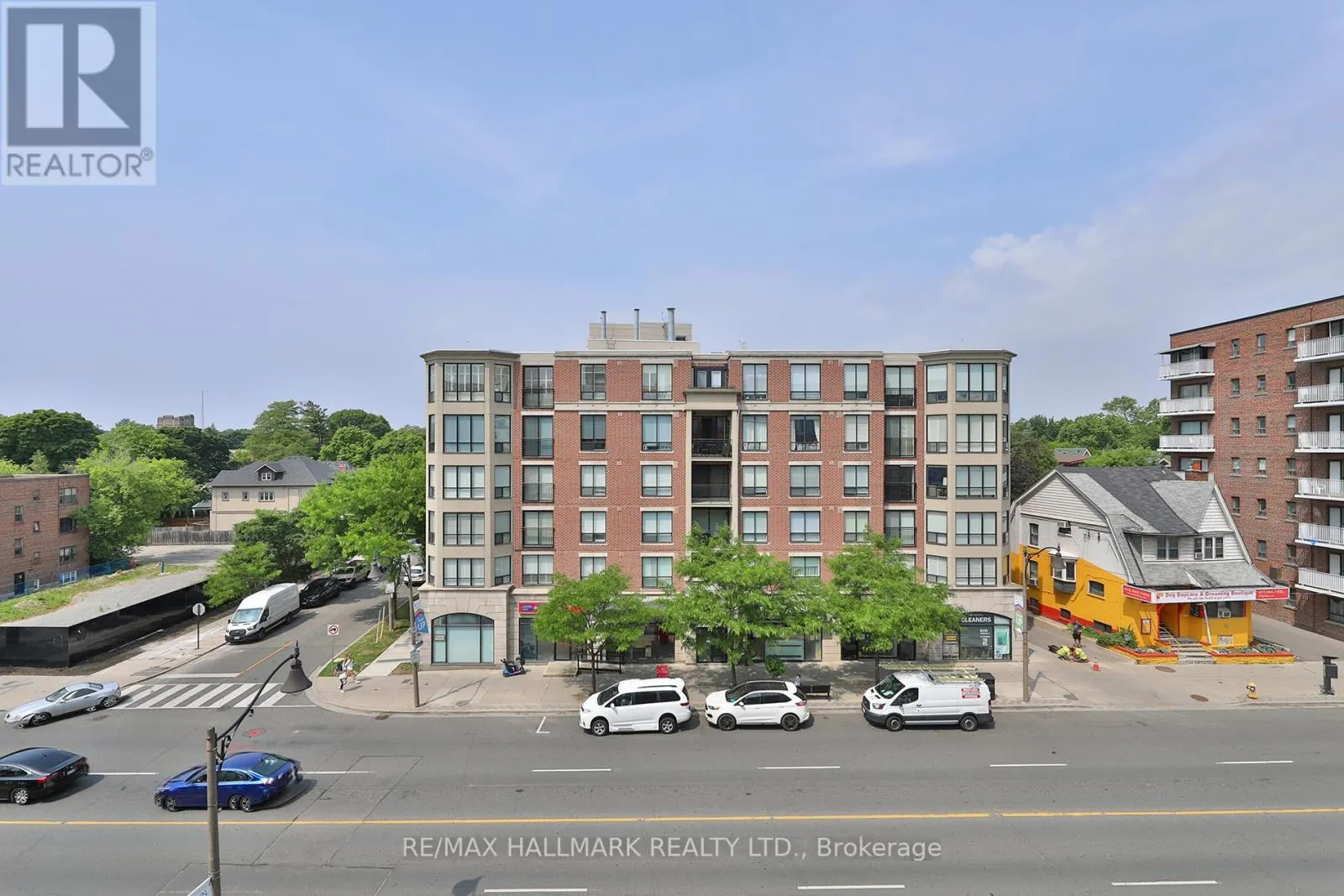 609 - 2727 YONGE STREET
