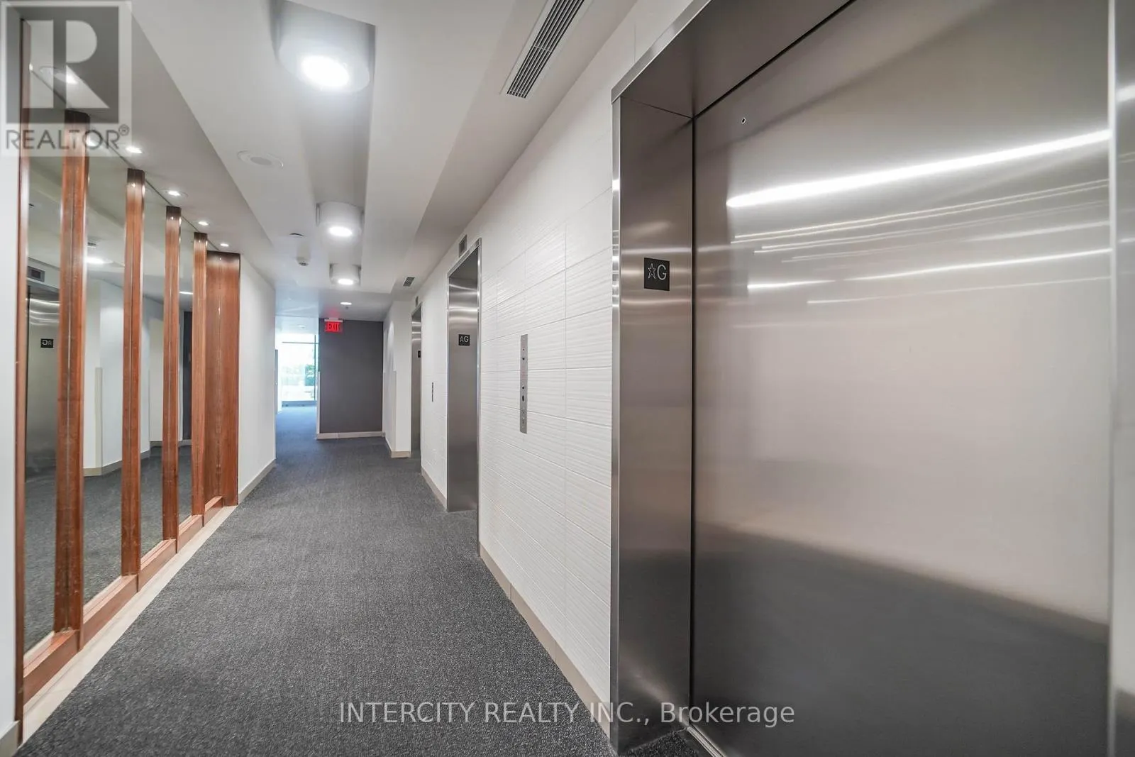 3002 - 29 SINGER COURT