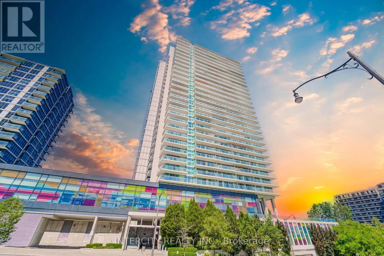 3002 - 29 SINGER COURT