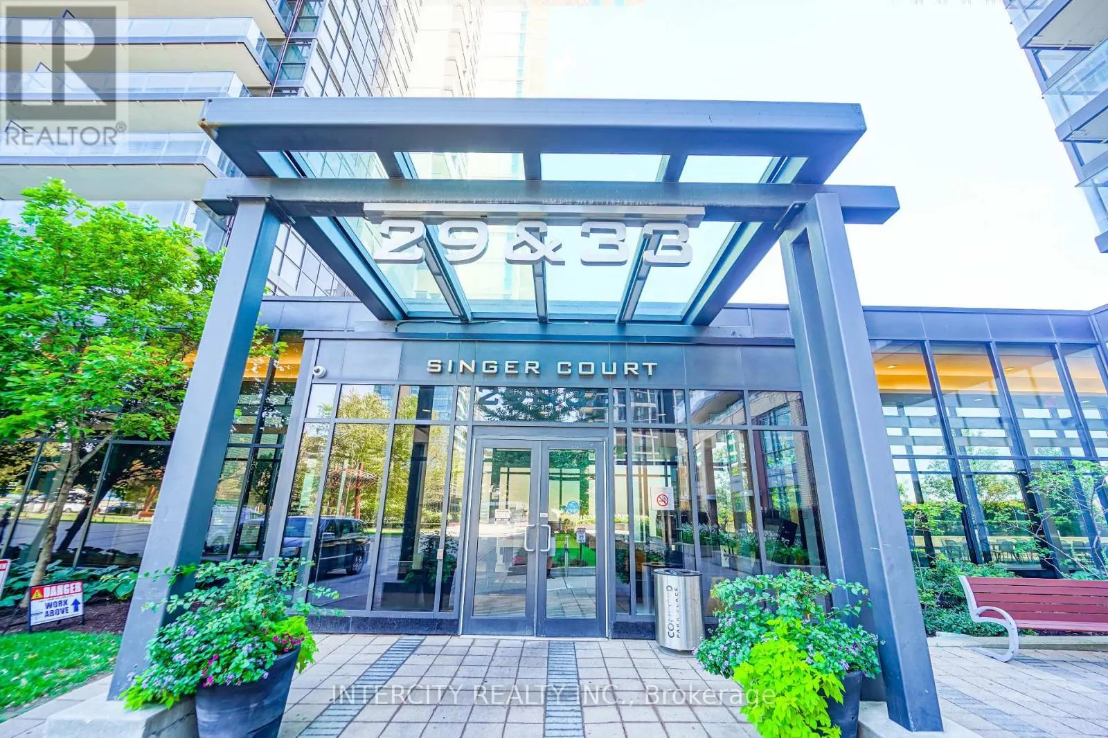 3002 - 29 SINGER COURT