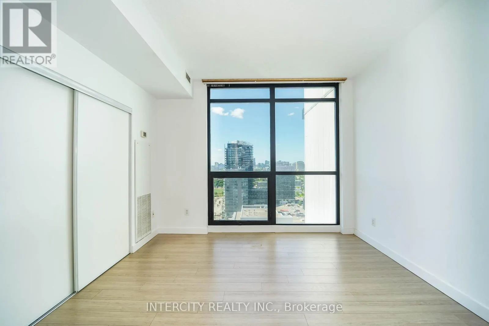 3002 - 29 SINGER COURT