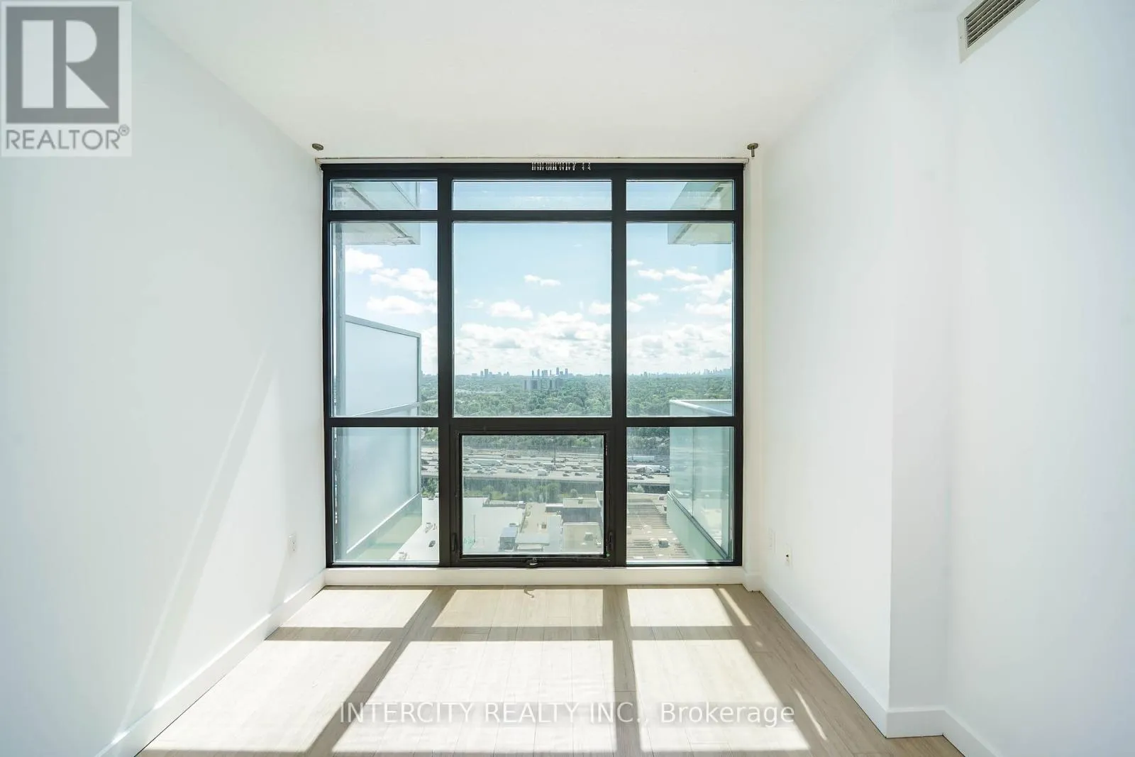 3002 - 29 SINGER COURT