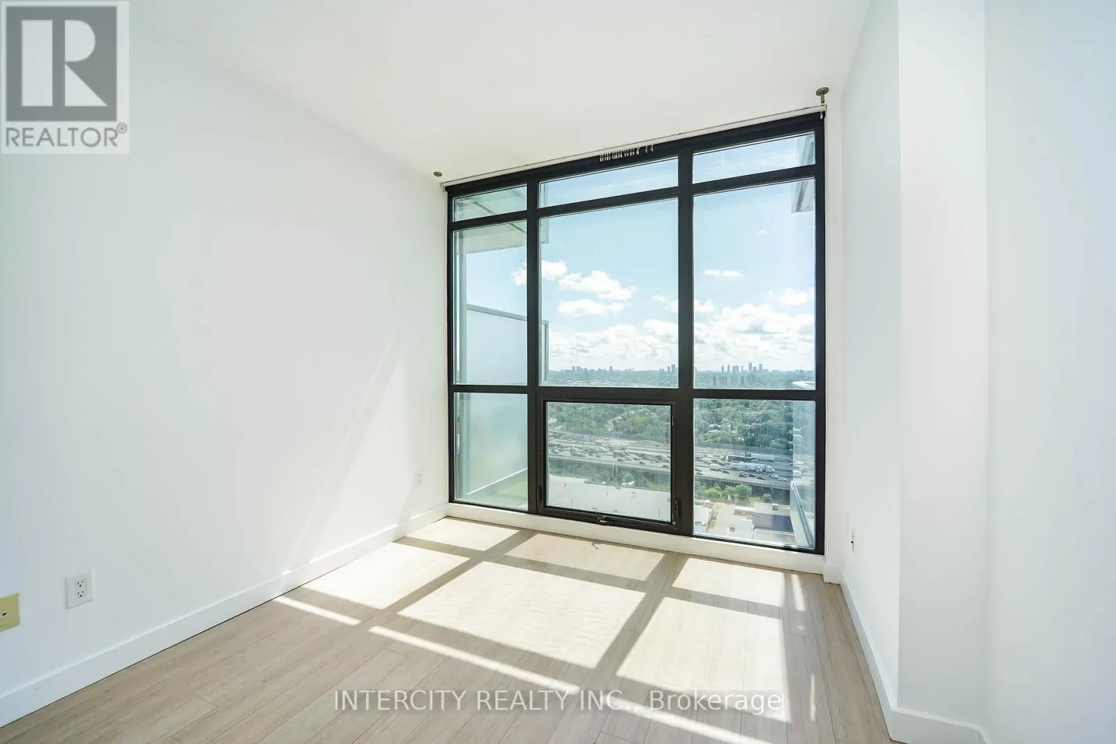 3002 - 29 SINGER COURT