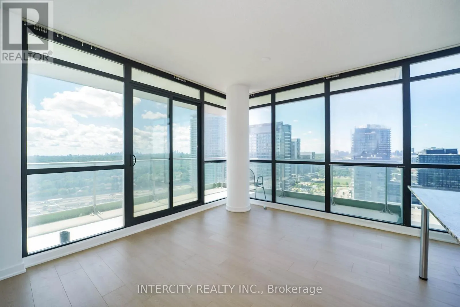 3002 - 29 SINGER COURT