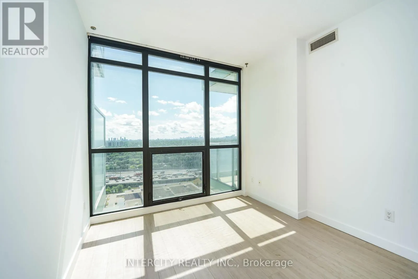 3002 - 29 SINGER COURT