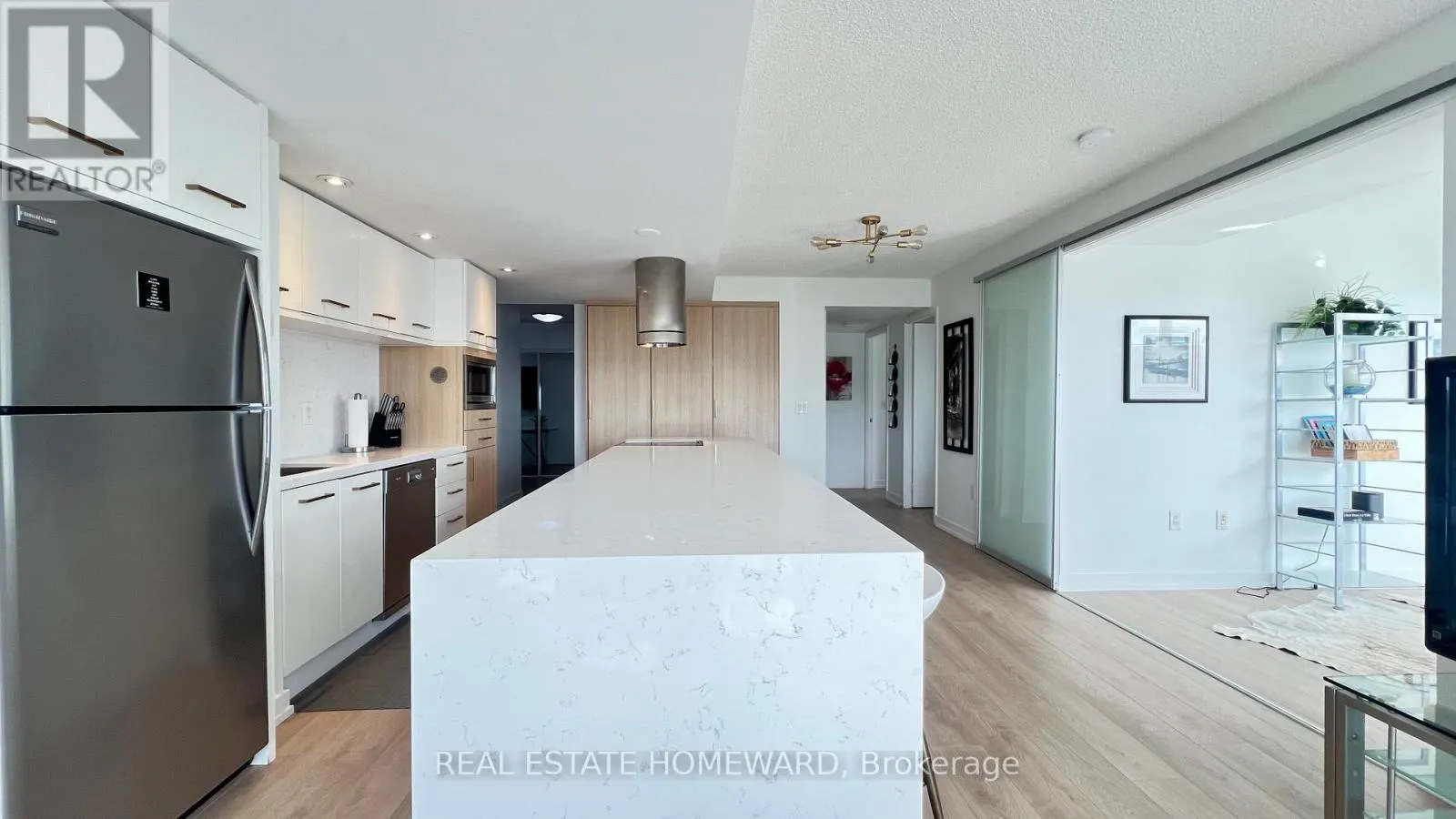 1512 - 38 DAN LECKIE WAY