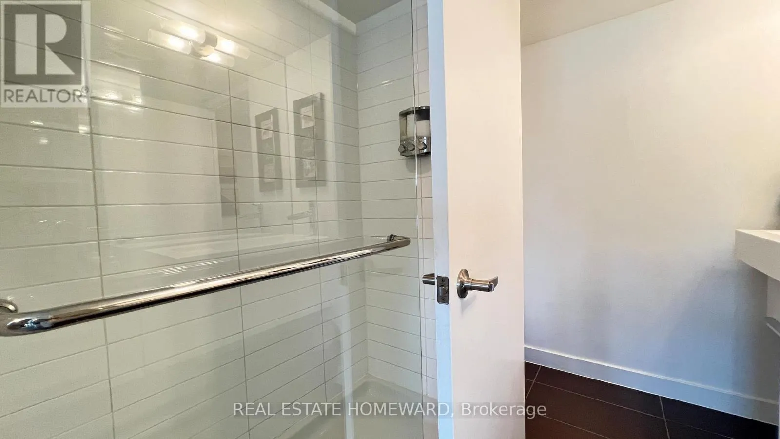 1512 - 38 DAN LECKIE WAY