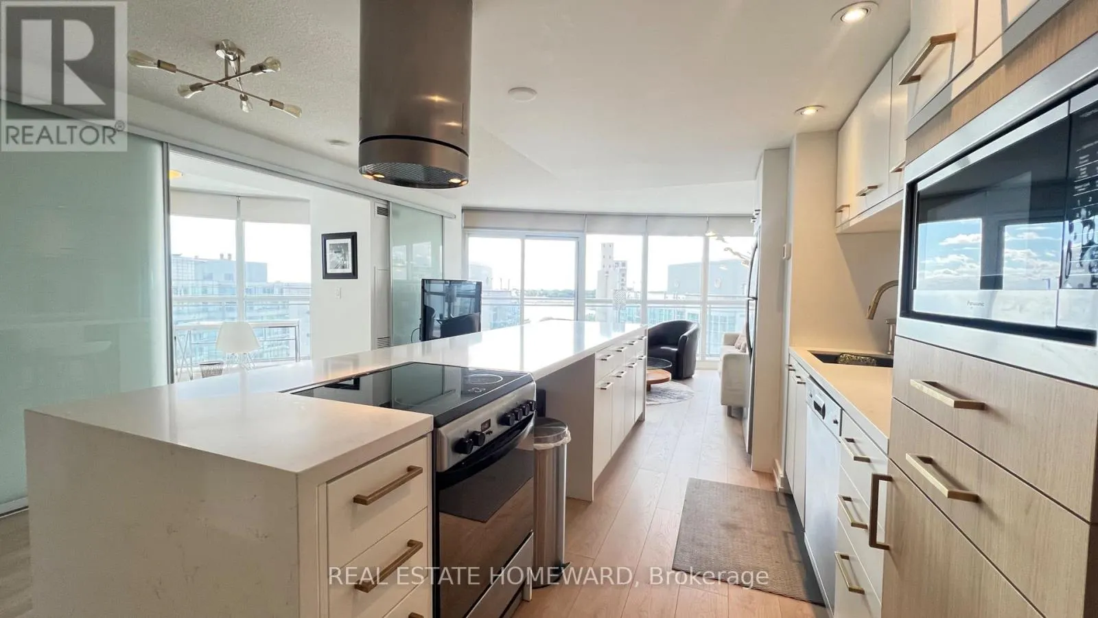 1512 - 38 DAN LECKIE WAY