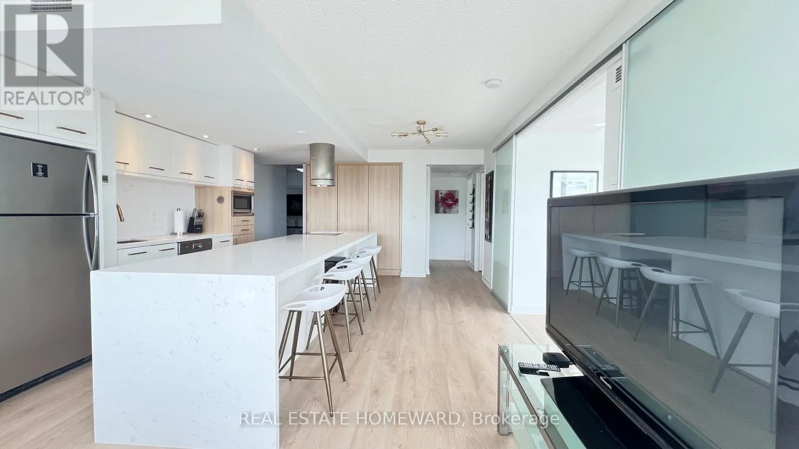 1512 - 38 DAN LECKIE WAY