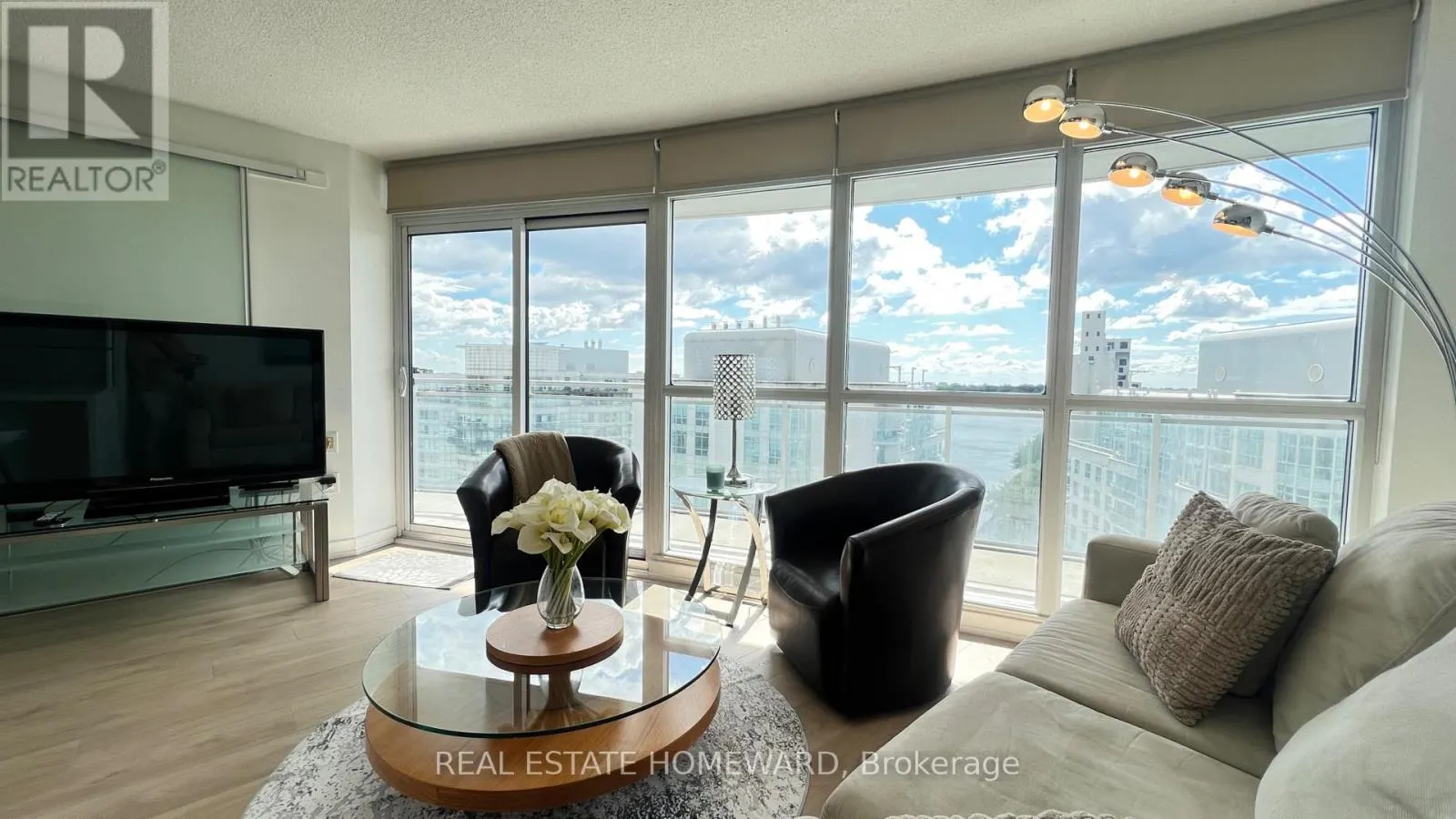 1512 - 38 DAN LECKIE WAY